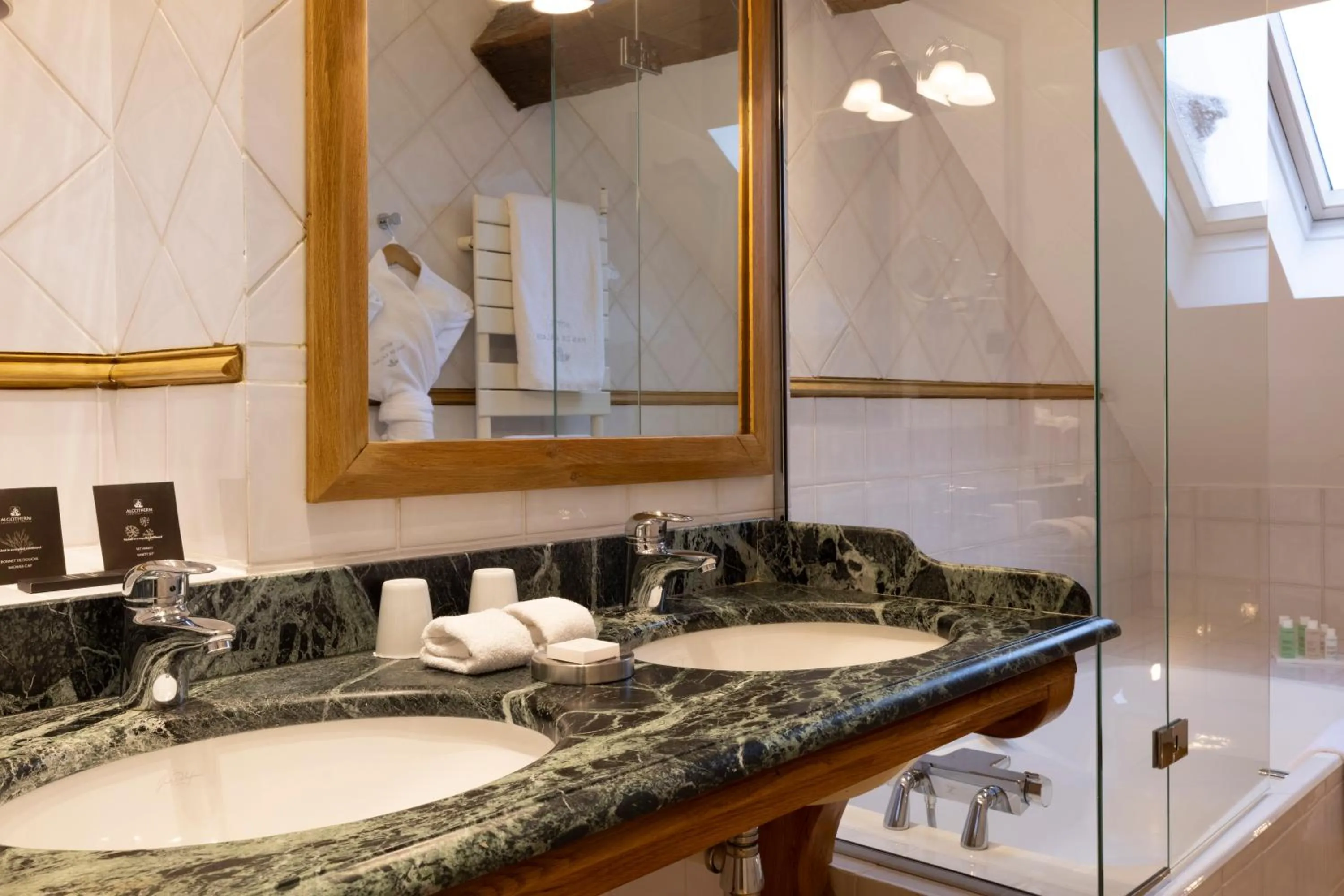 Bathroom in Hotel Pas De Calais