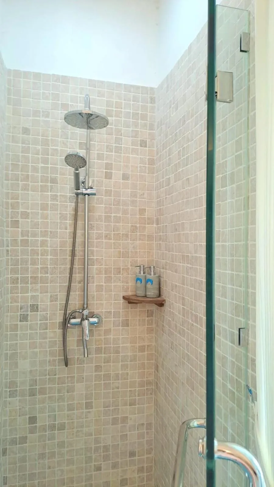 Shower in Canggu Boutique Art Hotel