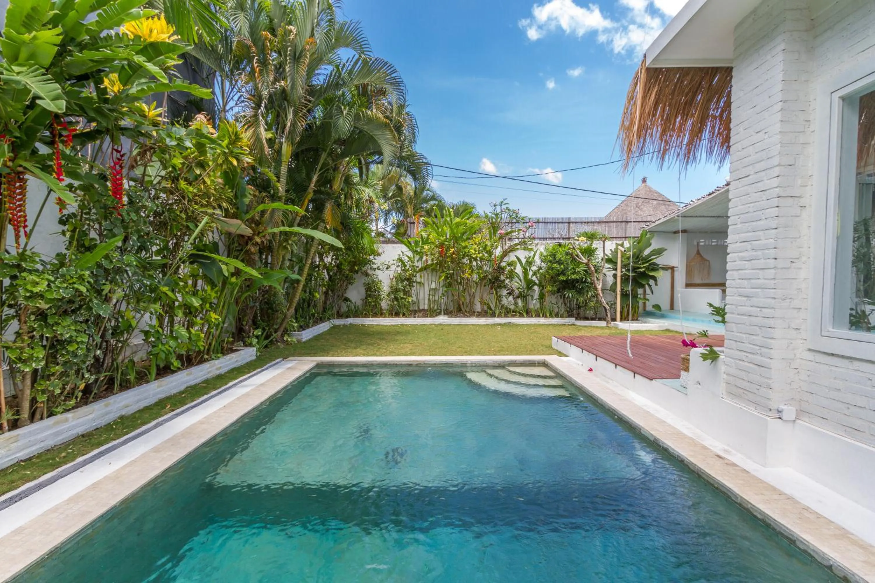 Swimming pool in Canggu Boutique Art Hotel