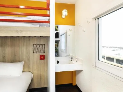 Bedroom, Bed in hotelF1 Amiens Est