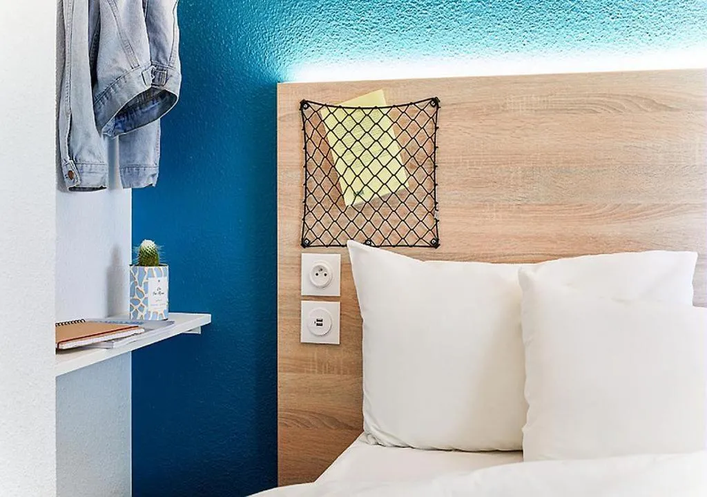 Bed in hotelF1 Amiens Est