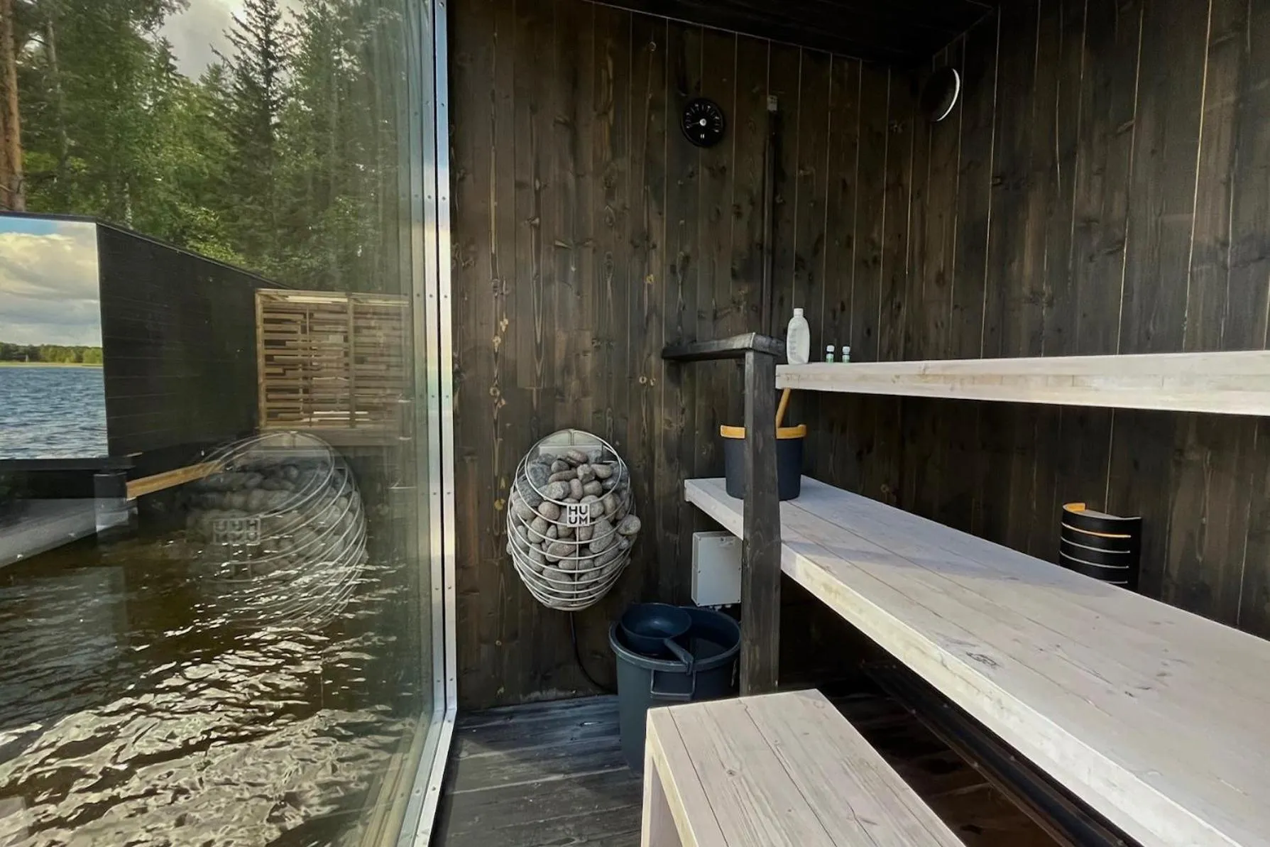 Sauna in Lake Hotel Lehmonkärki - Haasi Mirror Houses