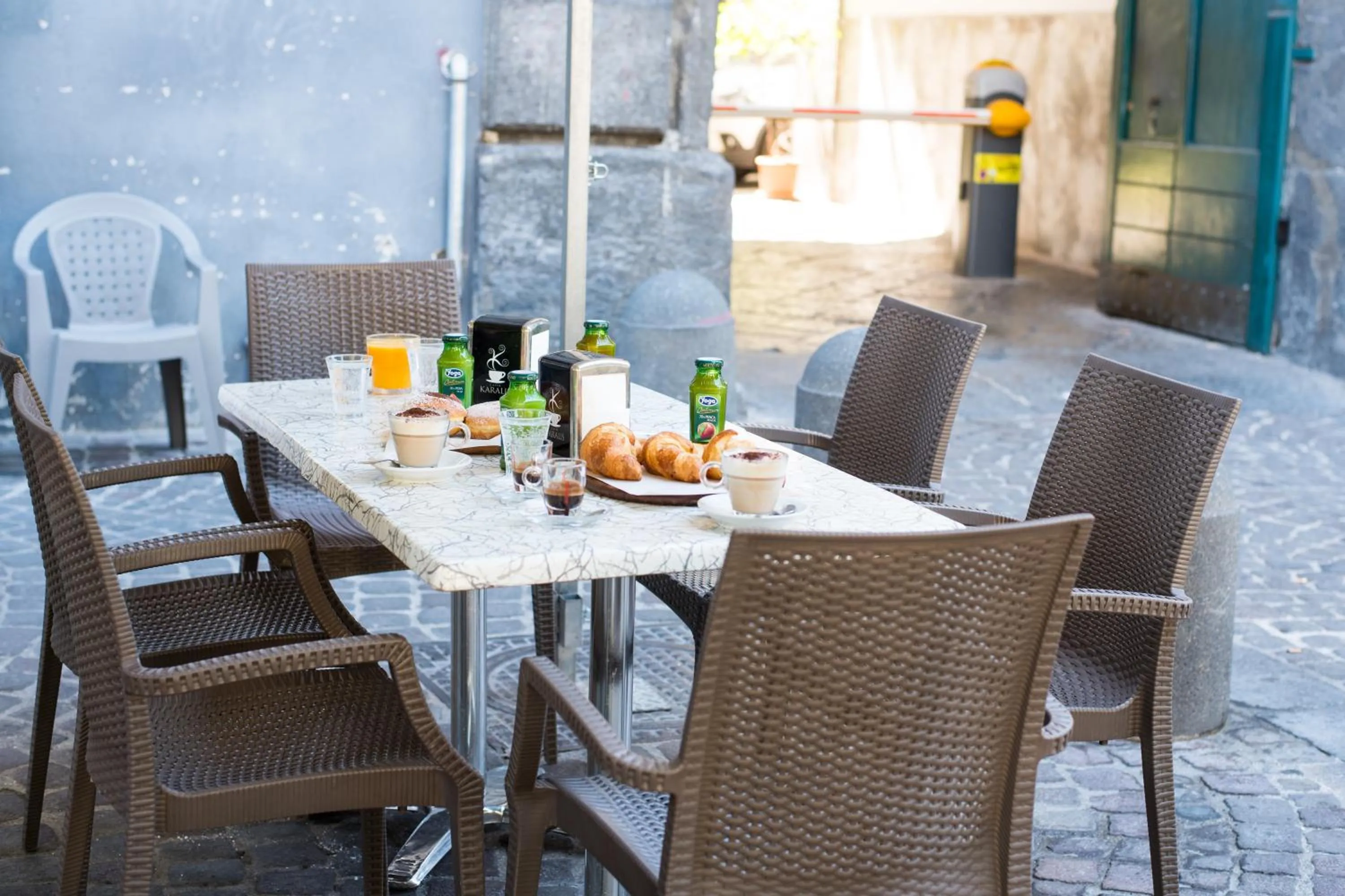 Restaurant/places to eat in Le Stanze del Principe