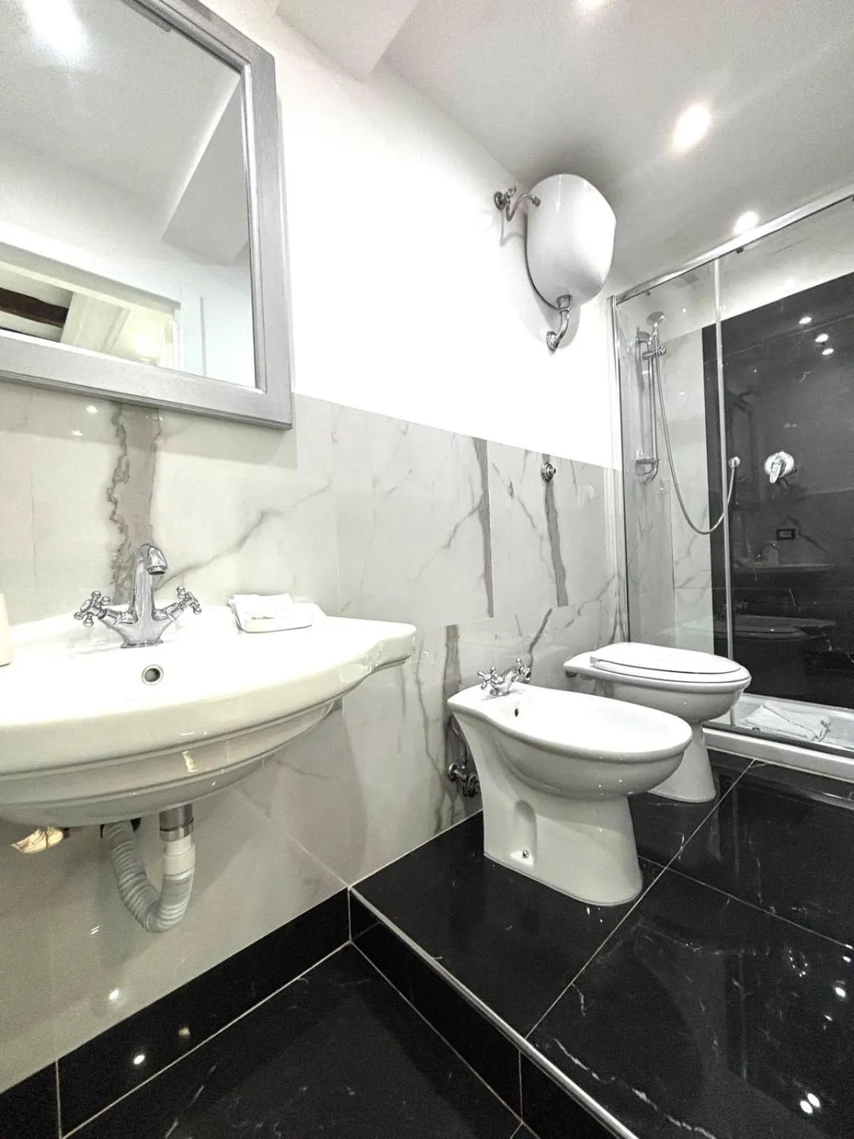 Bathroom in Relais Parlamento