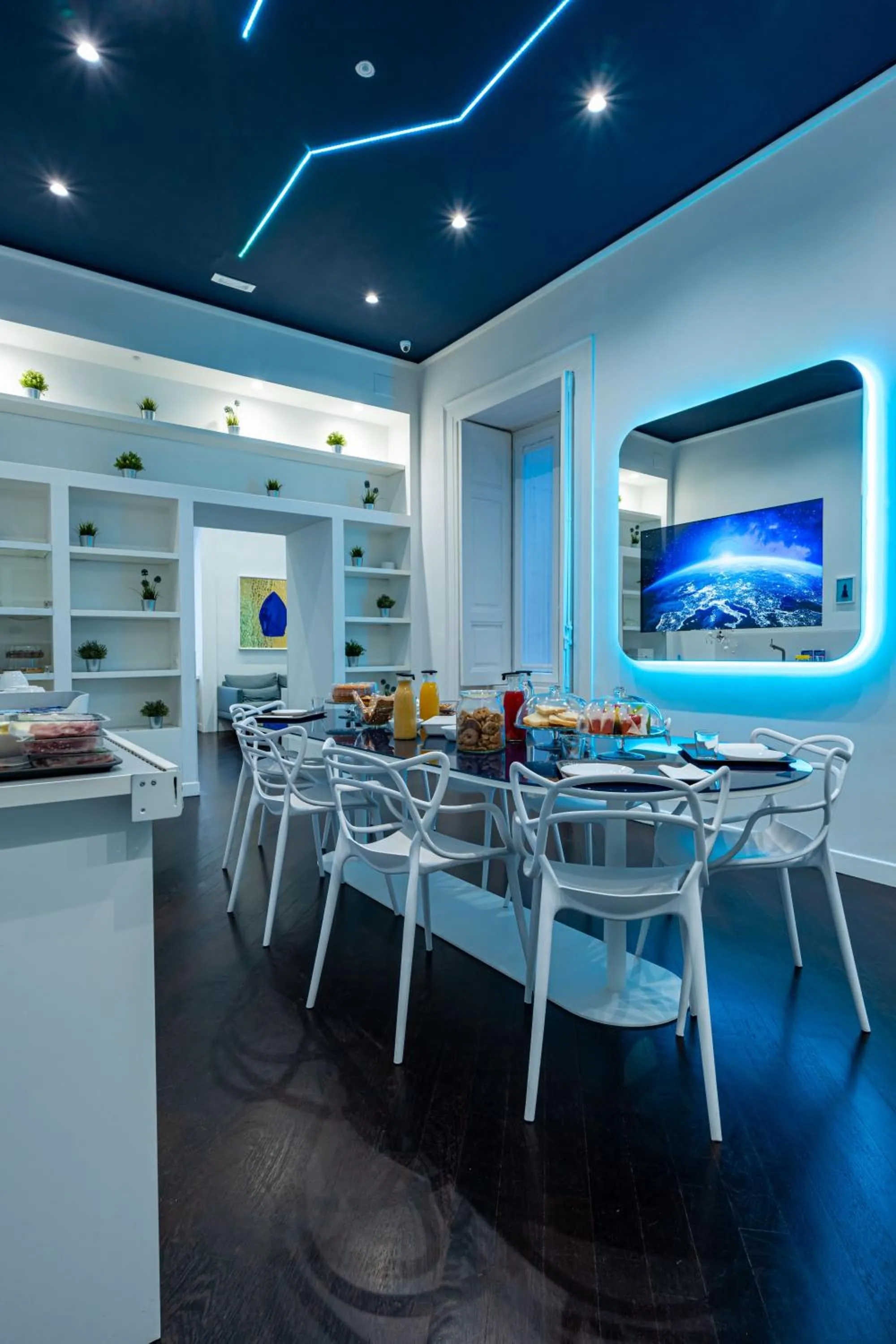 TV and multimedia in Skyhouse Duomo