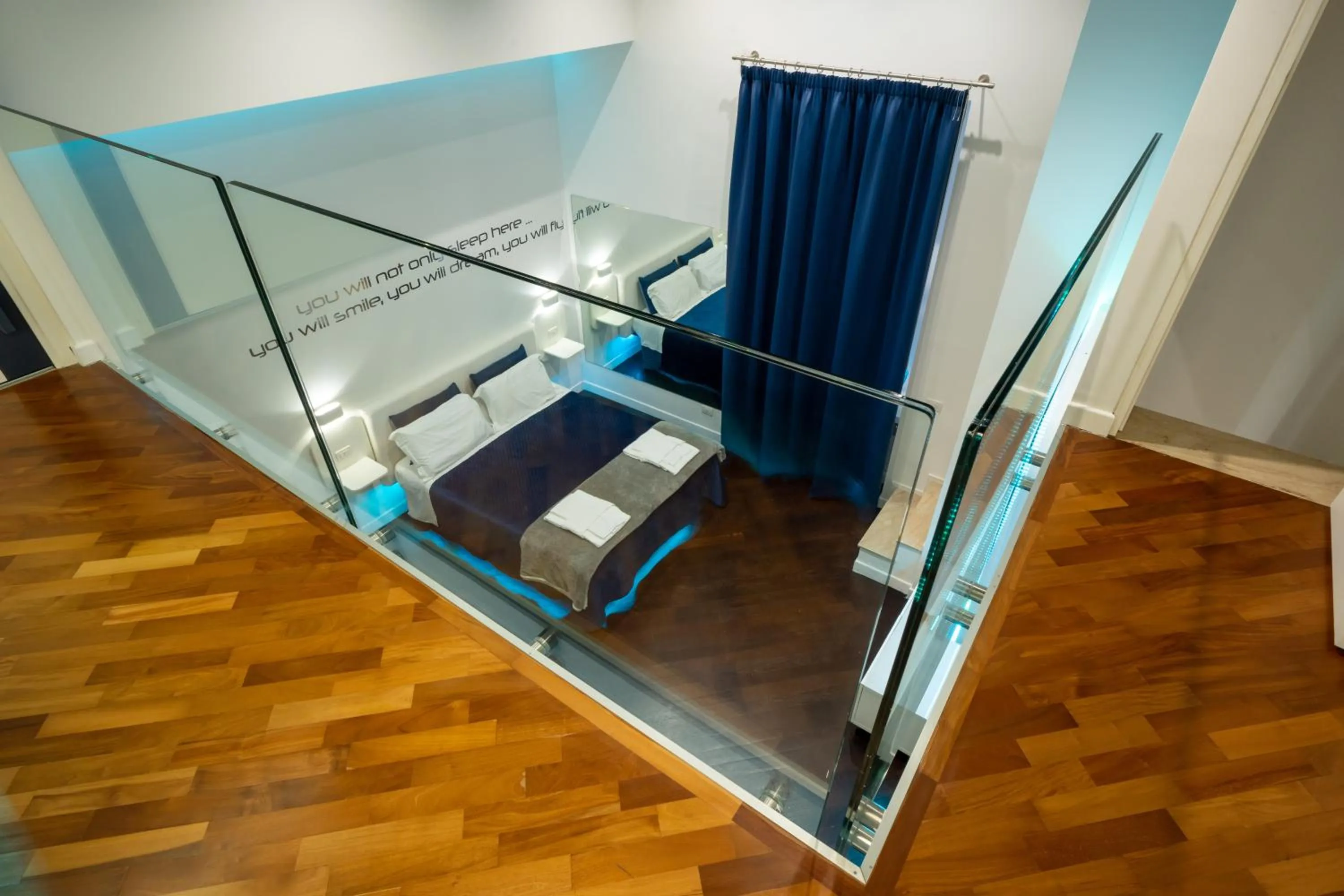 Photo of the whole room, Bed in Skyhouse Duomo