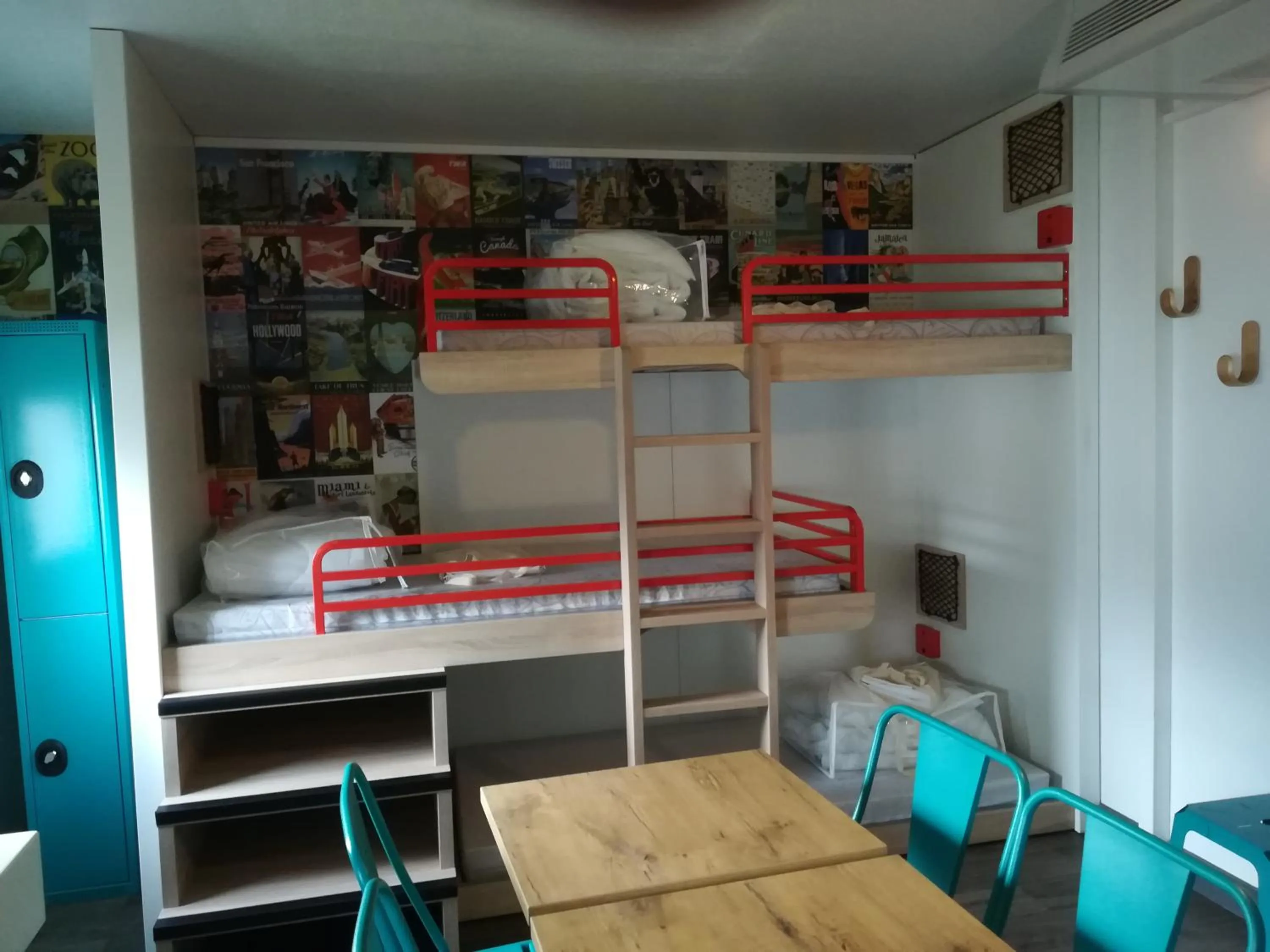 Photo of the whole room, Bed in hotelF1 Avignon Centre Courtine gare TGV