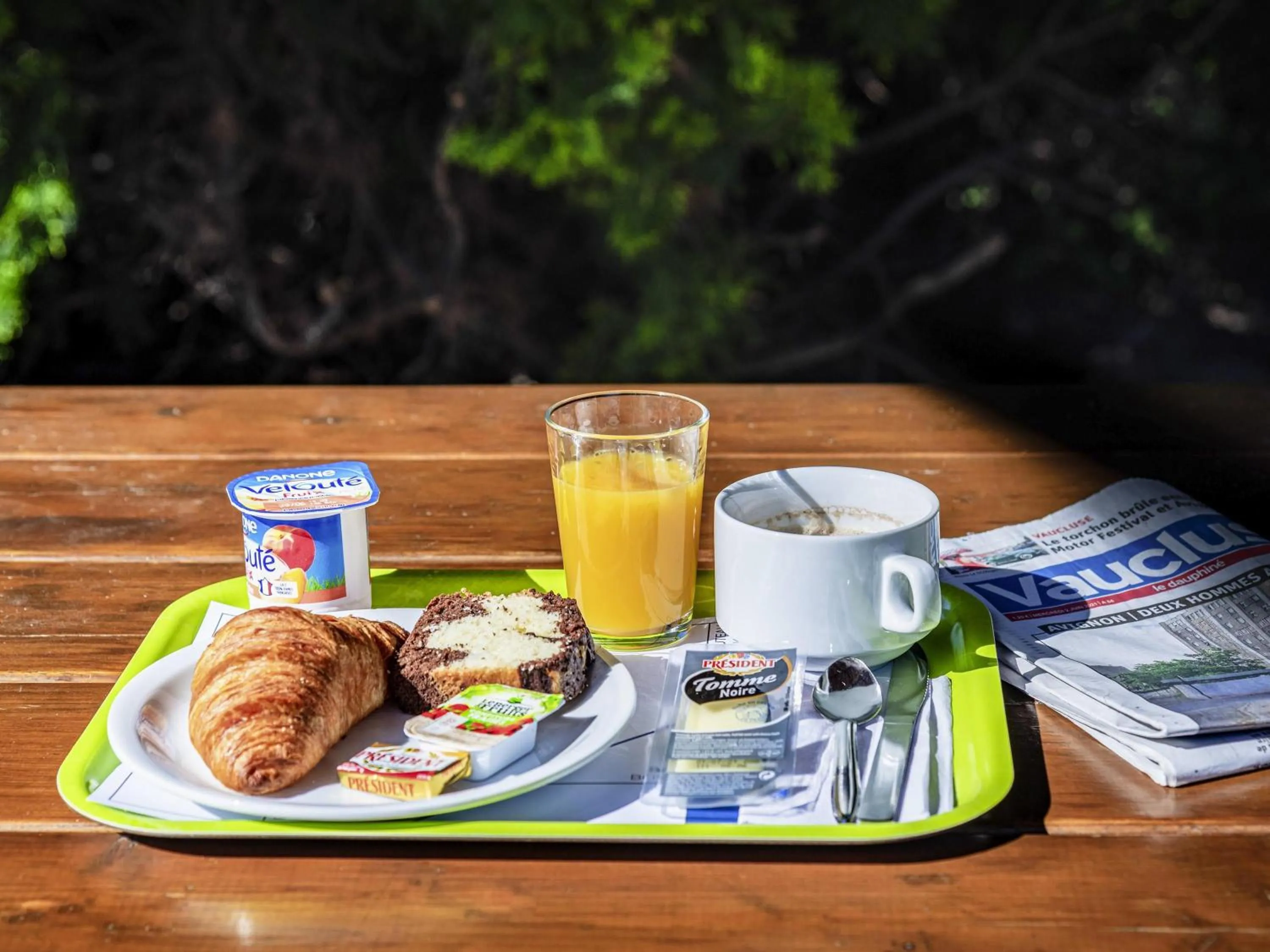 Property building in ibis budget Orange Centre