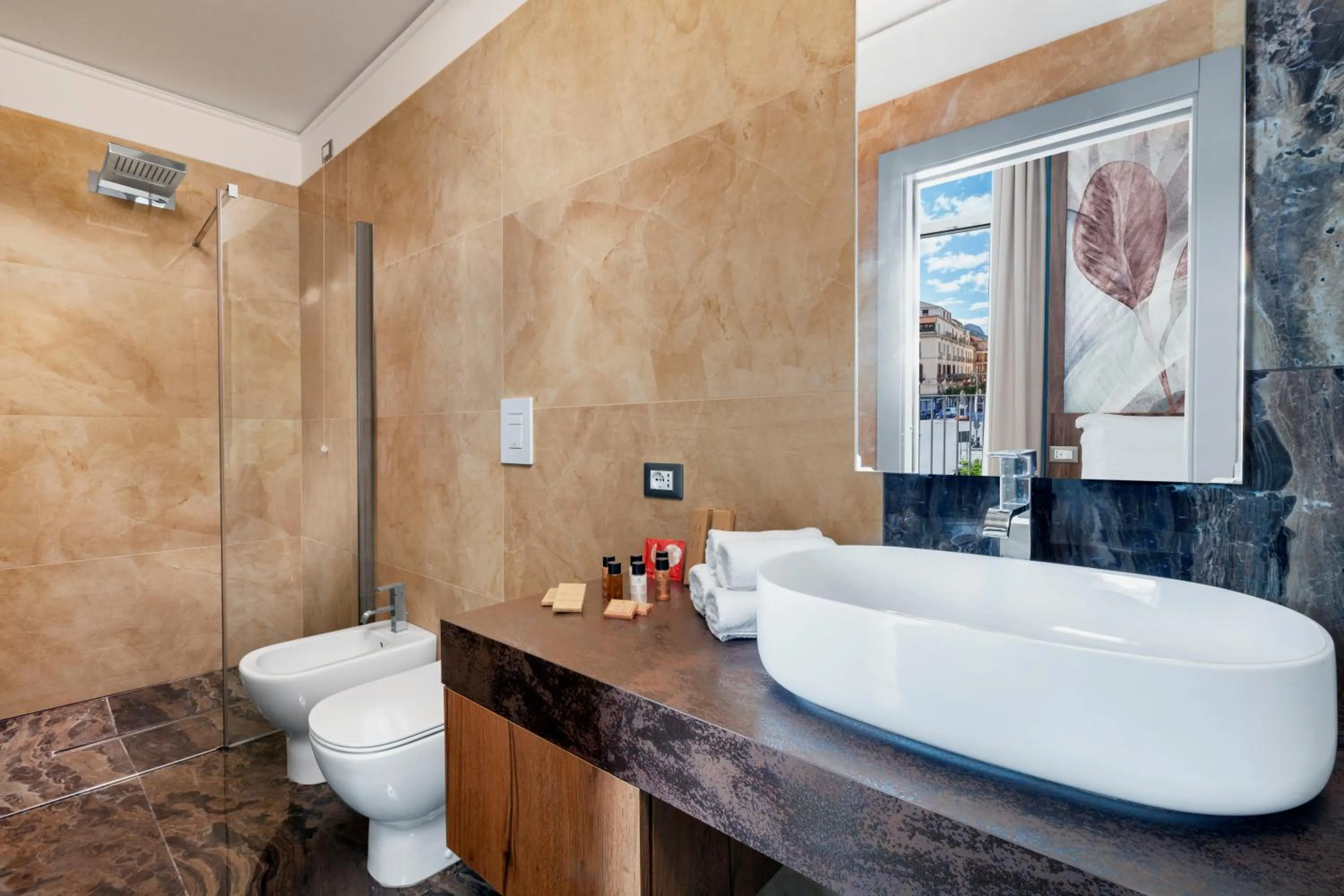 Elys Suites