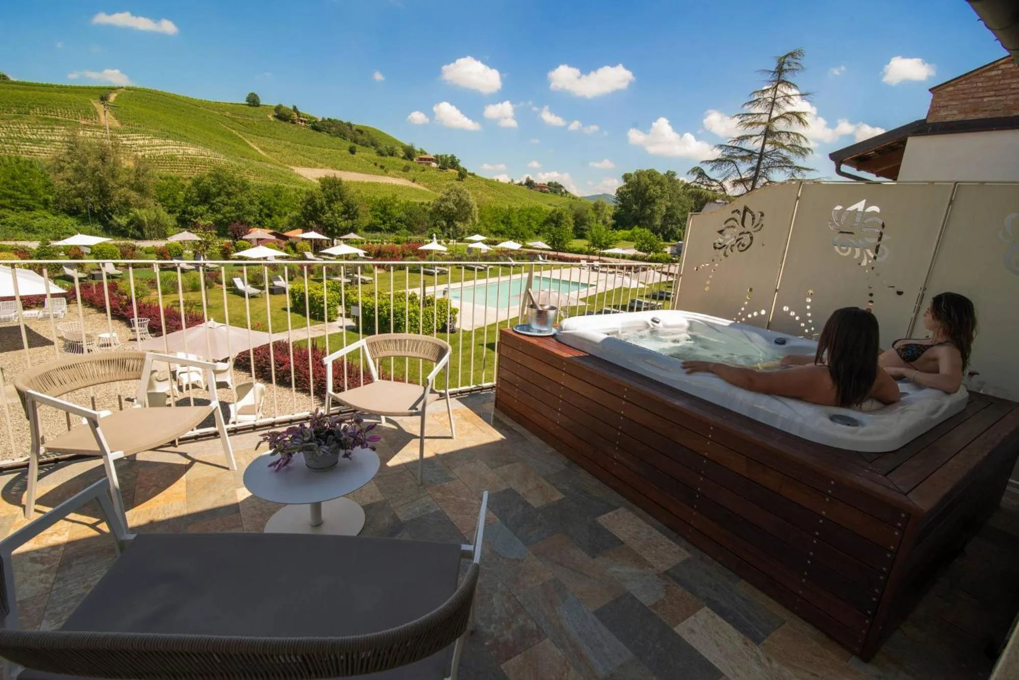 Hot Tub in L'aja della Mirusina - Piedmont Resort Monferrato Langhe