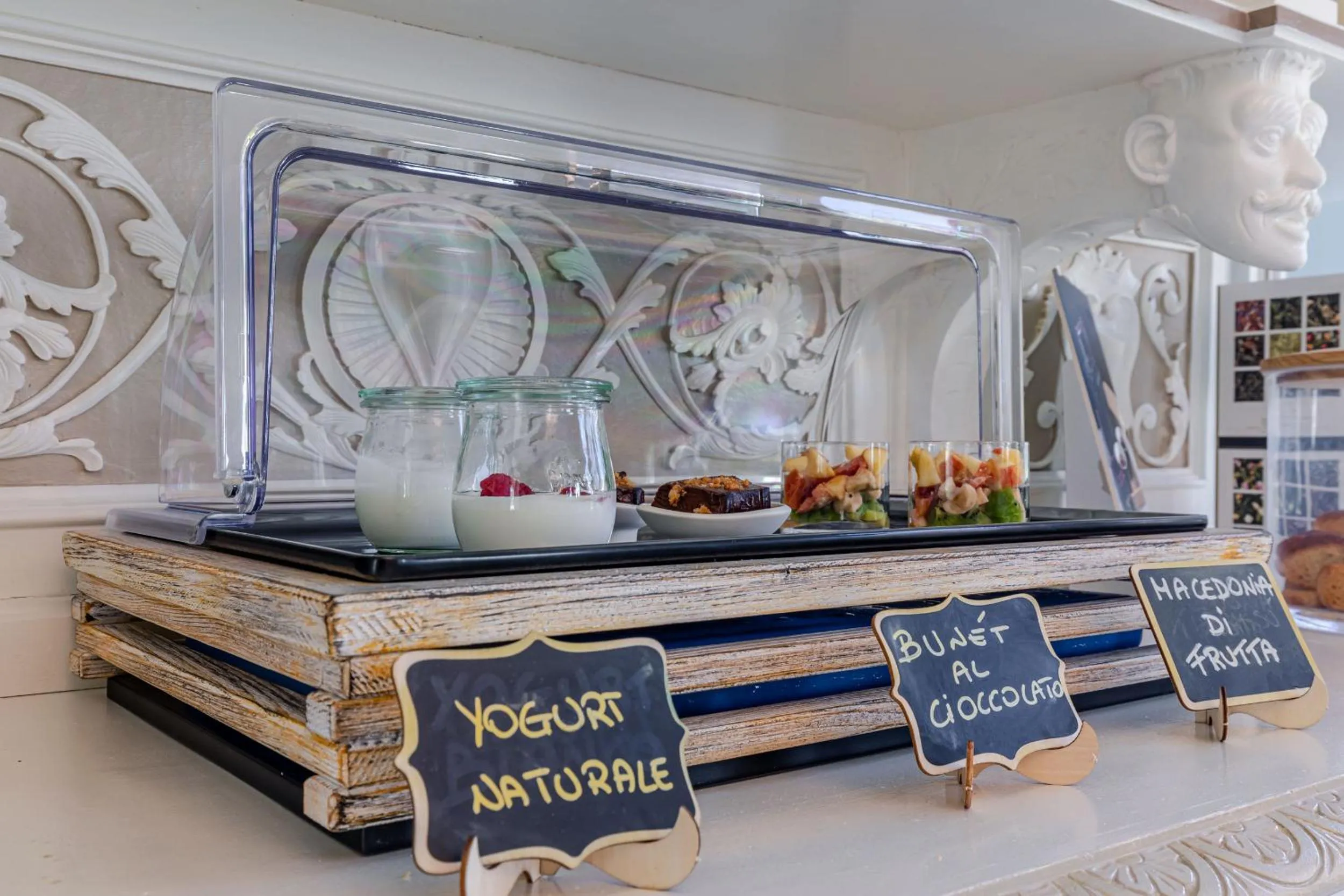 Decorative detail in L'aja della Mirusina - Piedmont Resort Monferrato Langhe