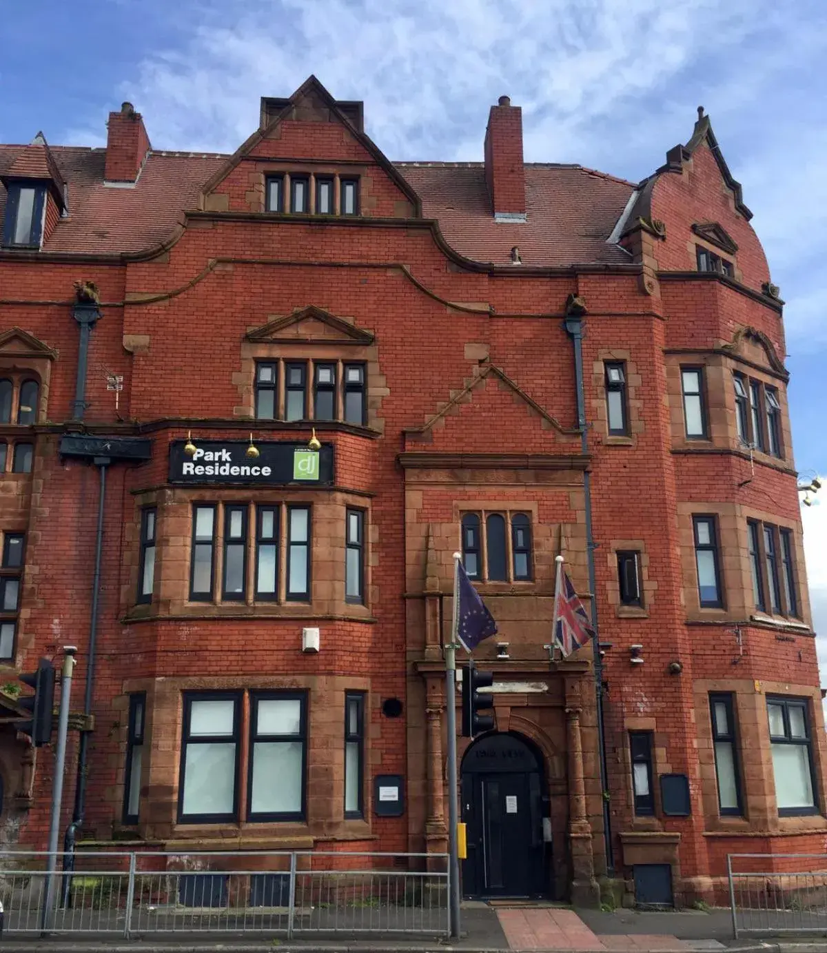 Property building in Parkview Residence Property building in Parkview Residence