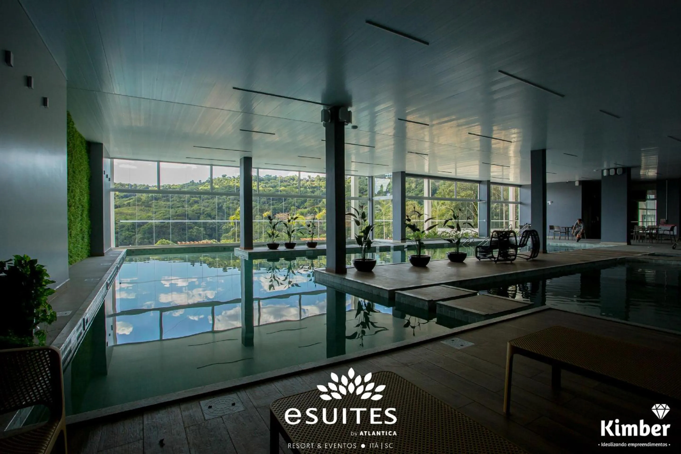 Swimming pool in Grand Suítes Family Resort