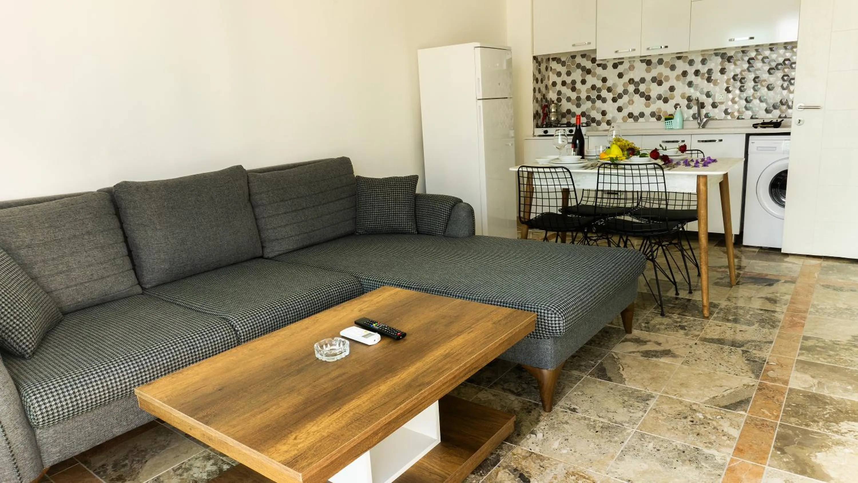 Coffee/tea facilities in Yelken Apart Hotel