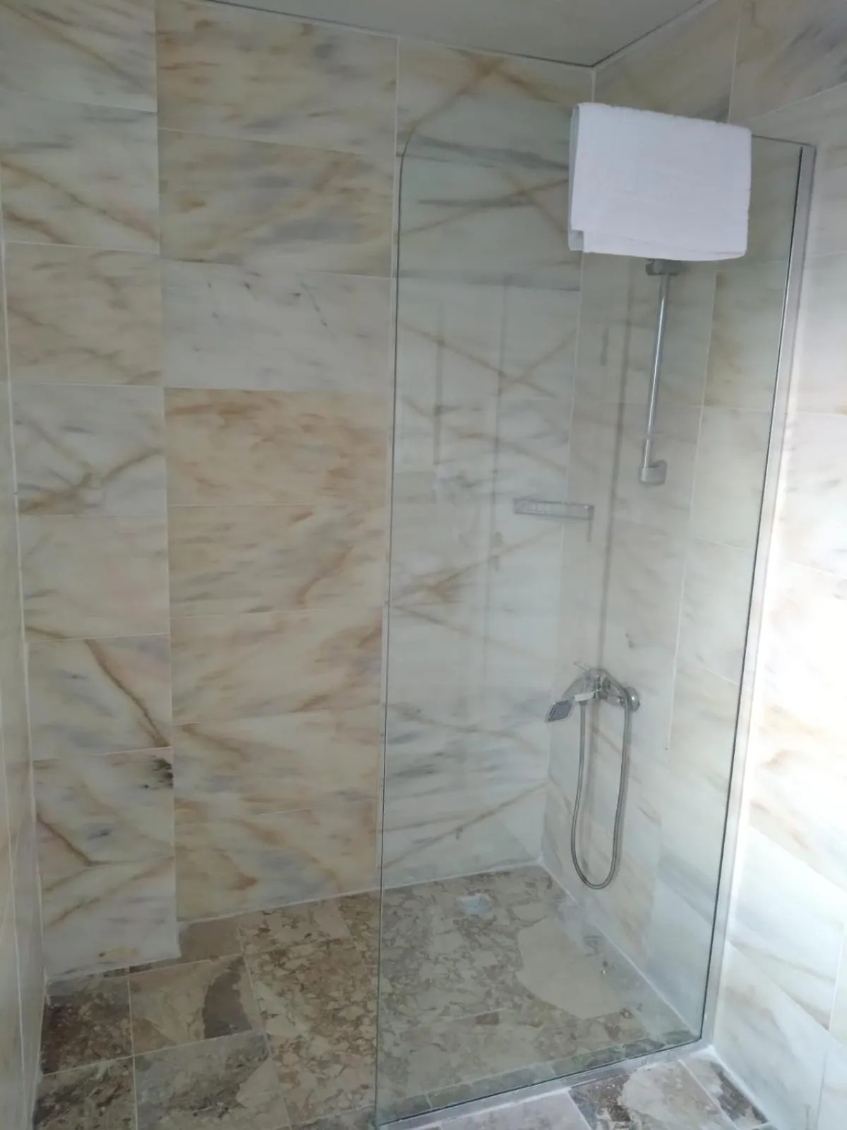 Shower in Yelken Apart Hotel