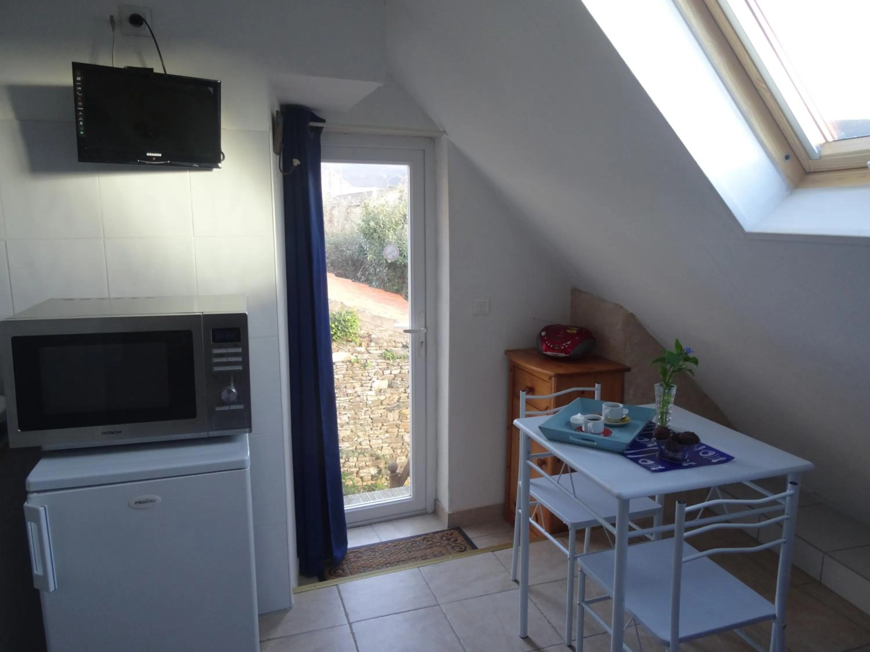 Dining area in Studio "LA MEDINA", PISCINE dès le 12 juillet, JARDIN BOTANIQUE, COMMERCES &MER