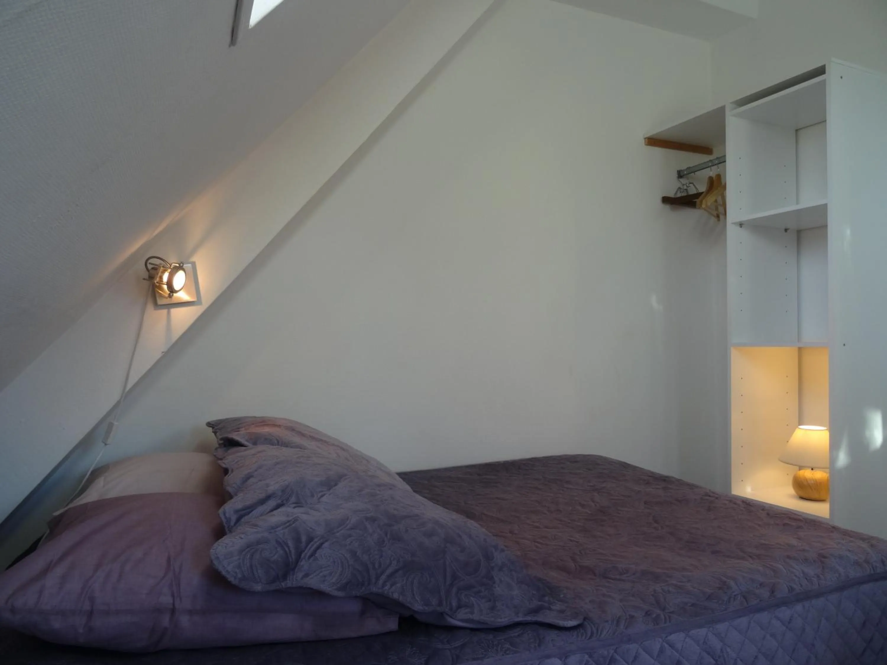 Bed in Studio "LA MEDINA", PISCINE dès le 12 juillet, JARDIN BOTANIQUE, COMMERCES &MER