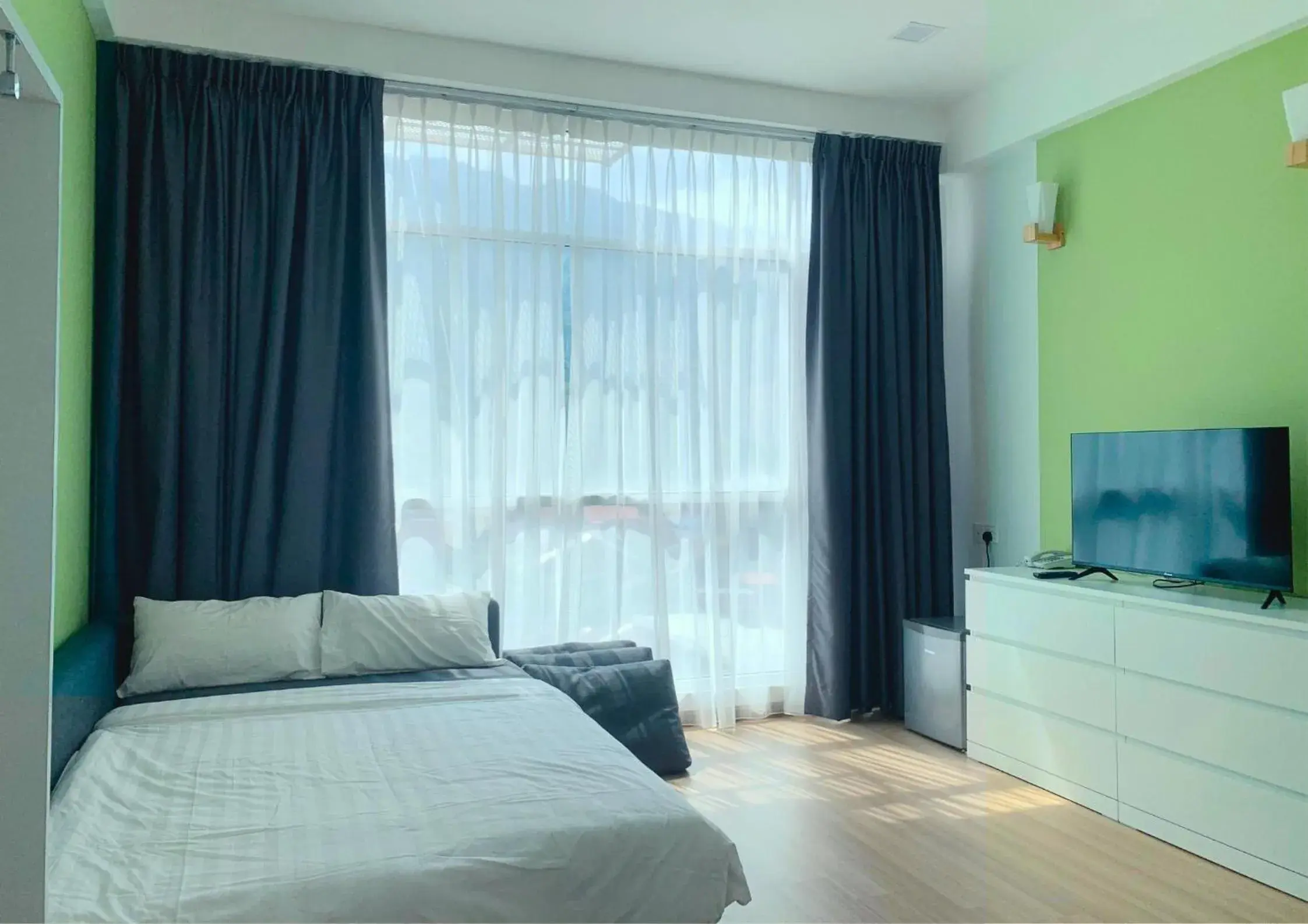 Living room, Bed in Kingston Hotel 13 - Penang Hills formerly known as Deview Hotel Living room, Bed in Kingston Hotel 13 - Penang Hills formerly known as Deview Hotel