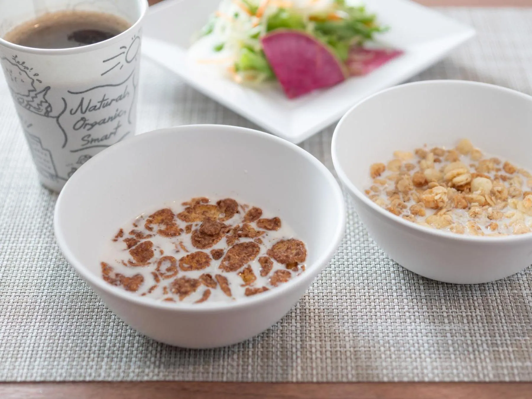 Food and drinks in Super Hotel JR Fujiekimae Kinenkan