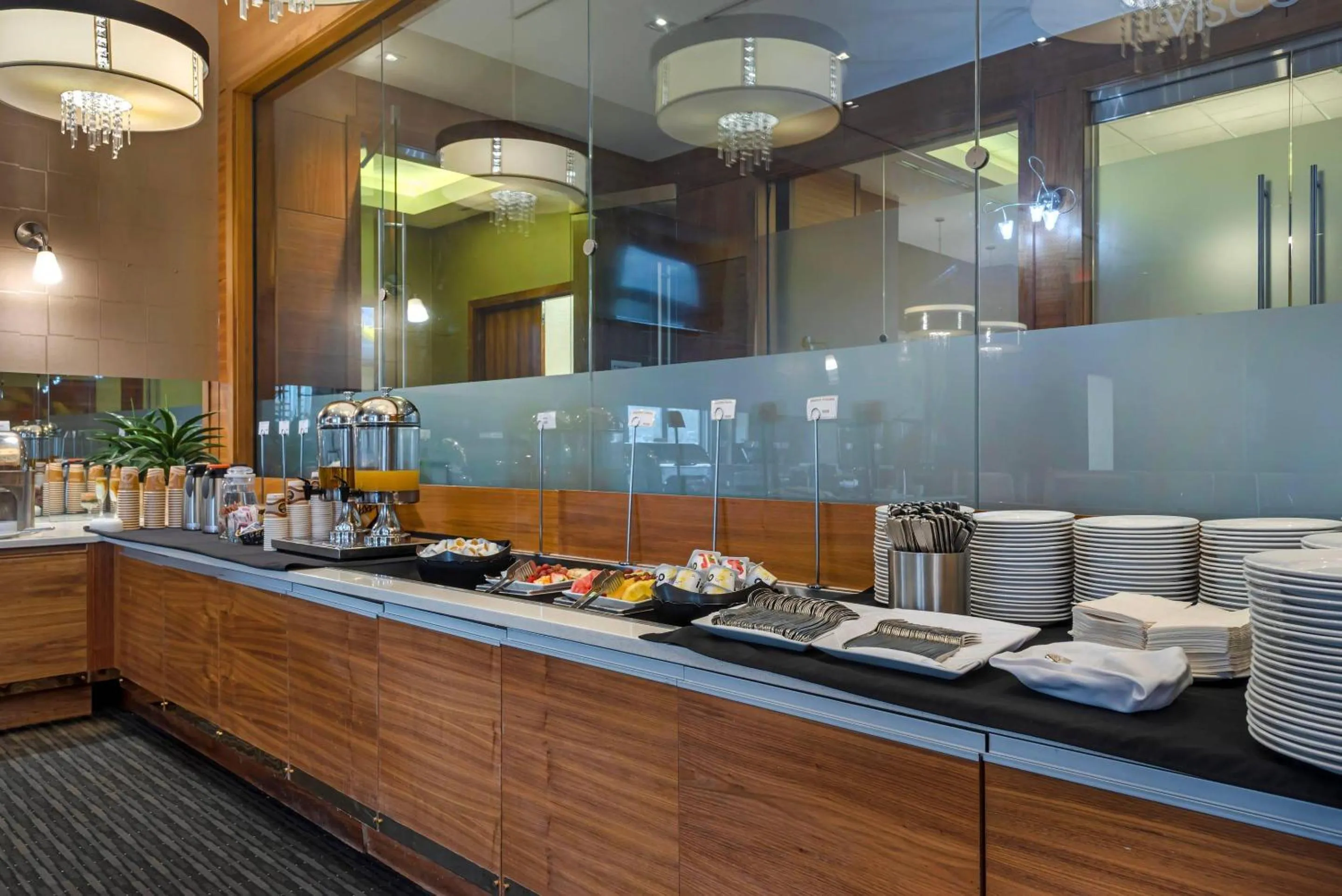 Breakfast in Radisson Hotel & Conference Centre Calgary Airport