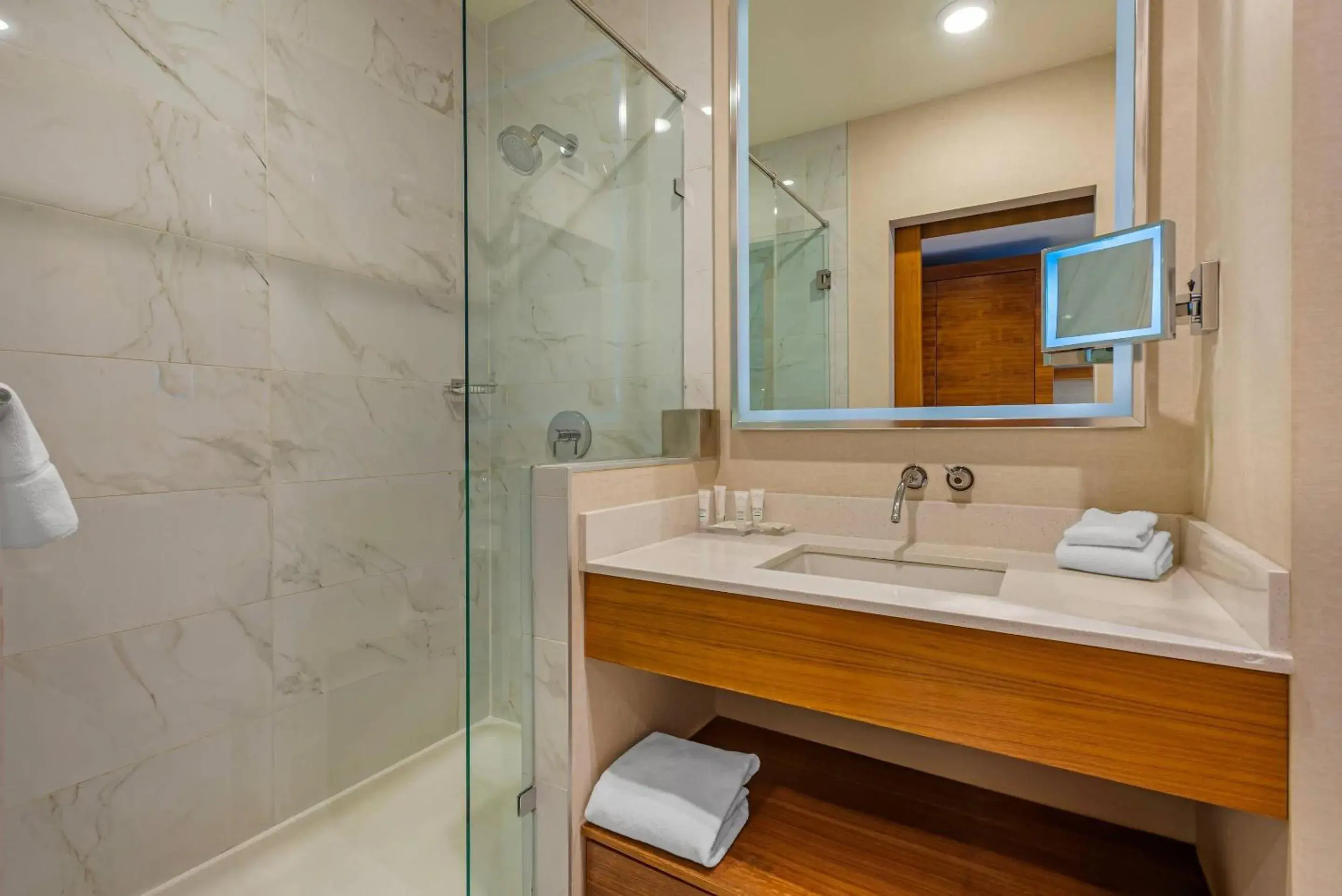 Bedroom in Radisson Hotel & Conference Centre Calgary Airport Bedroom in Radisson Hotel & Conference Centre Calgary Airport