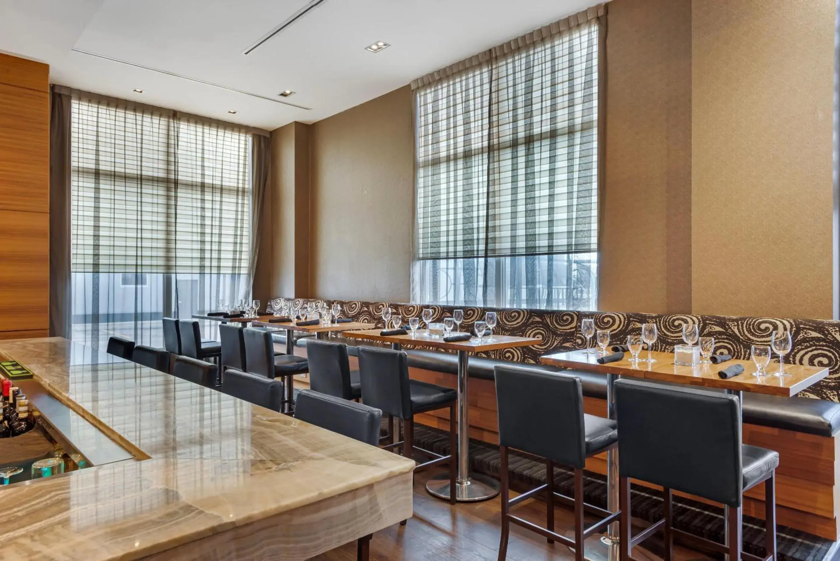 Restaurant/places to eat in Radisson Hotel & Conference Centre Calgary Airport Restaurant/places to eat in Radisson Hotel & Conference Centre Calgary Airport