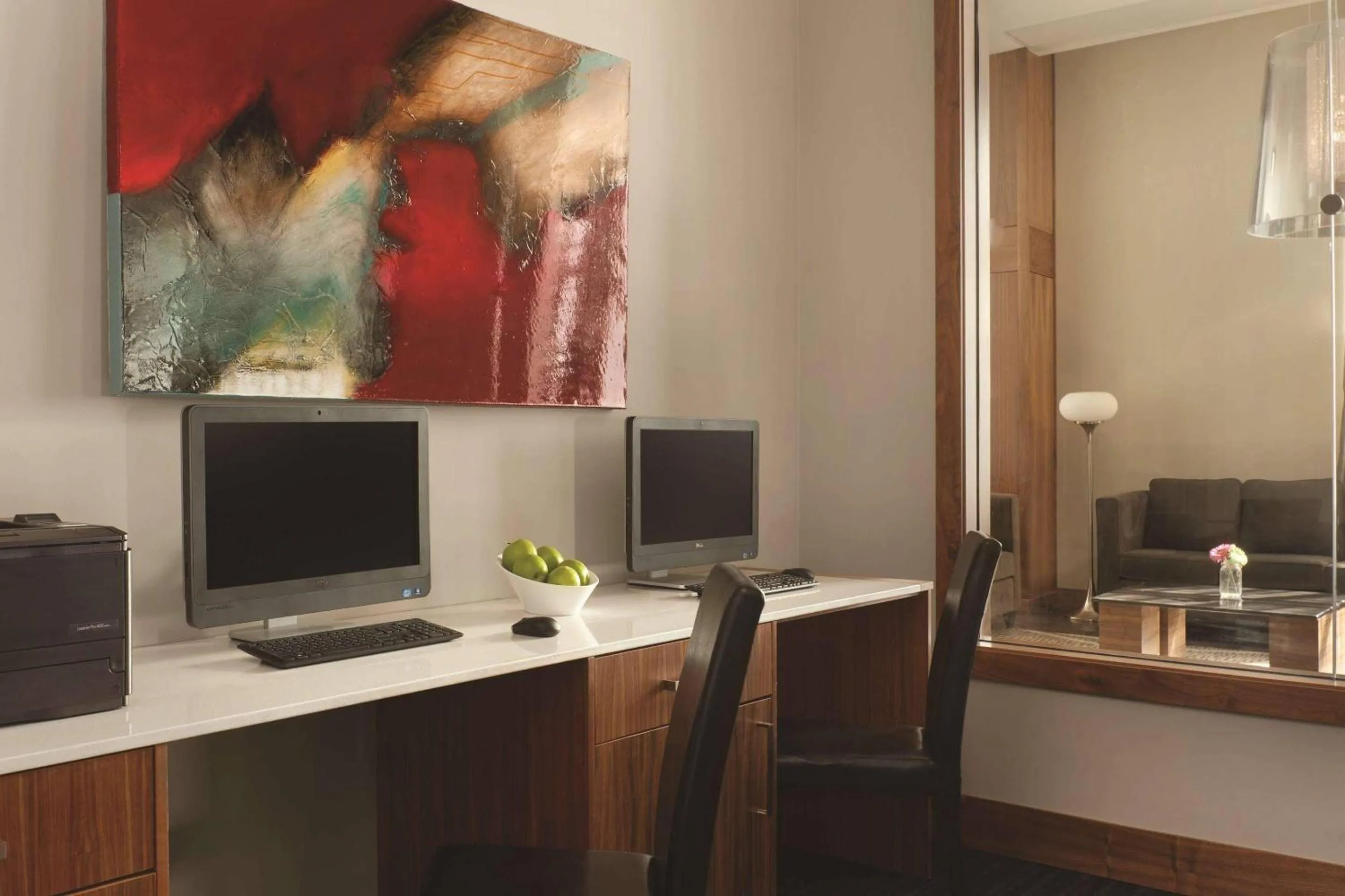 Business facilities in Radisson Hotel & Conference Centre Calgary Airport