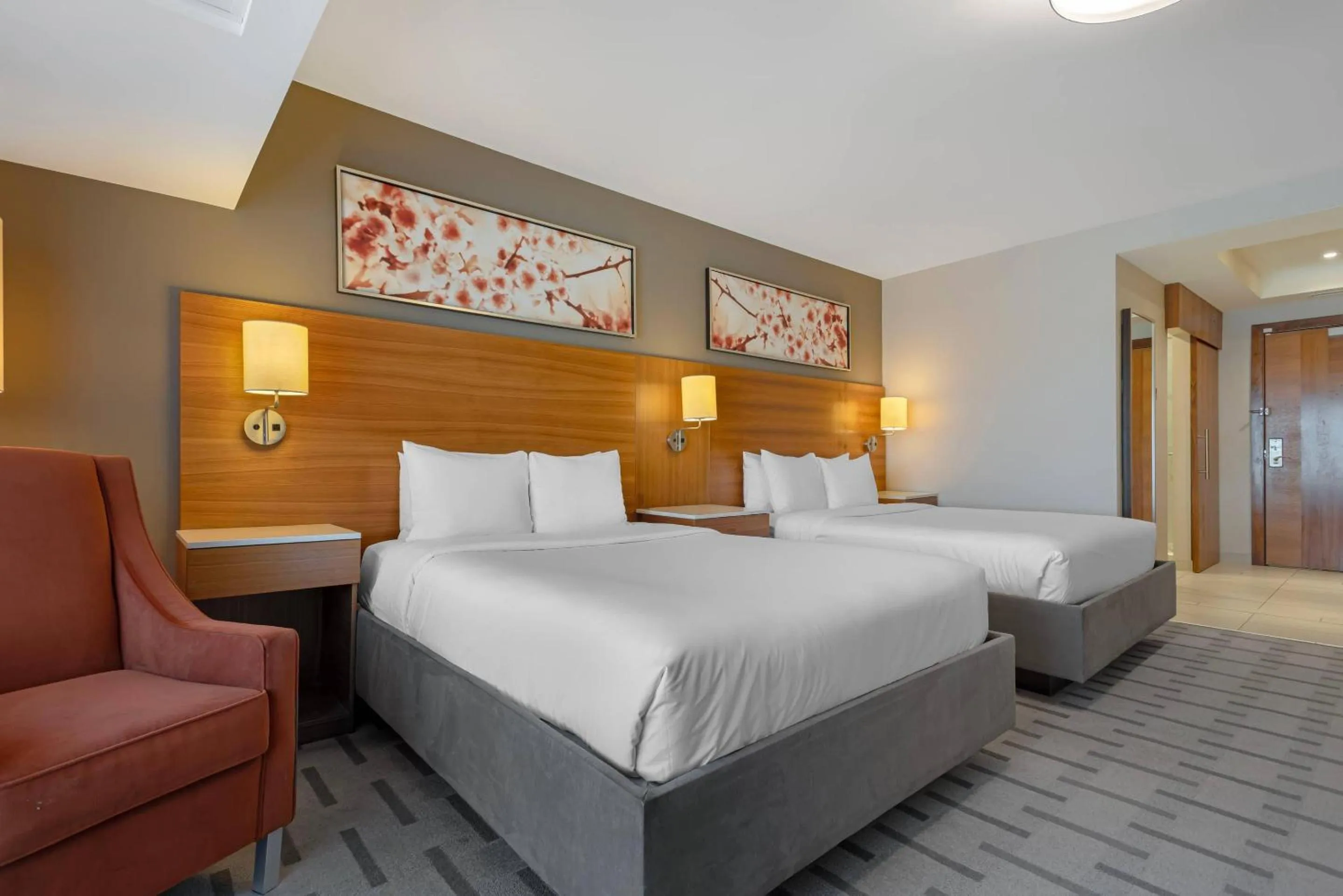 Bedroom, Bed in Radisson Hotel & Conference Centre Calgary Airport