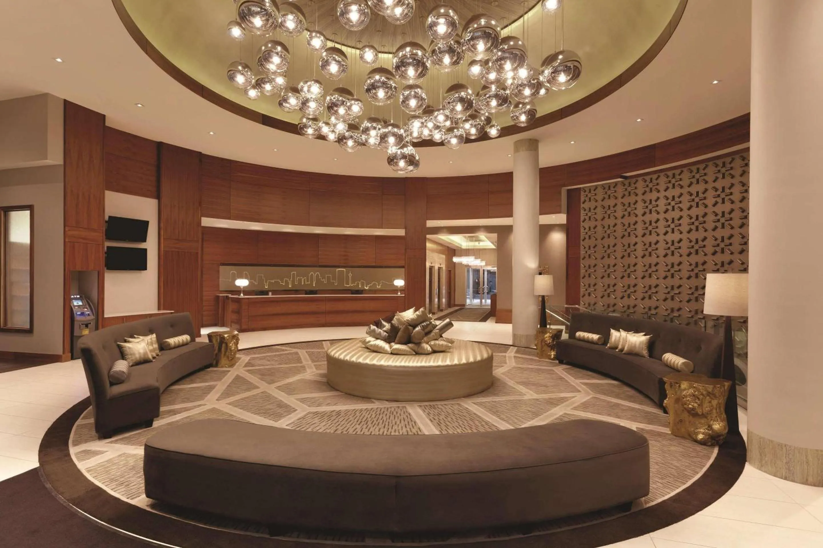 Lobby or reception in Radisson Hotel & Conference Centre Calgary Airport