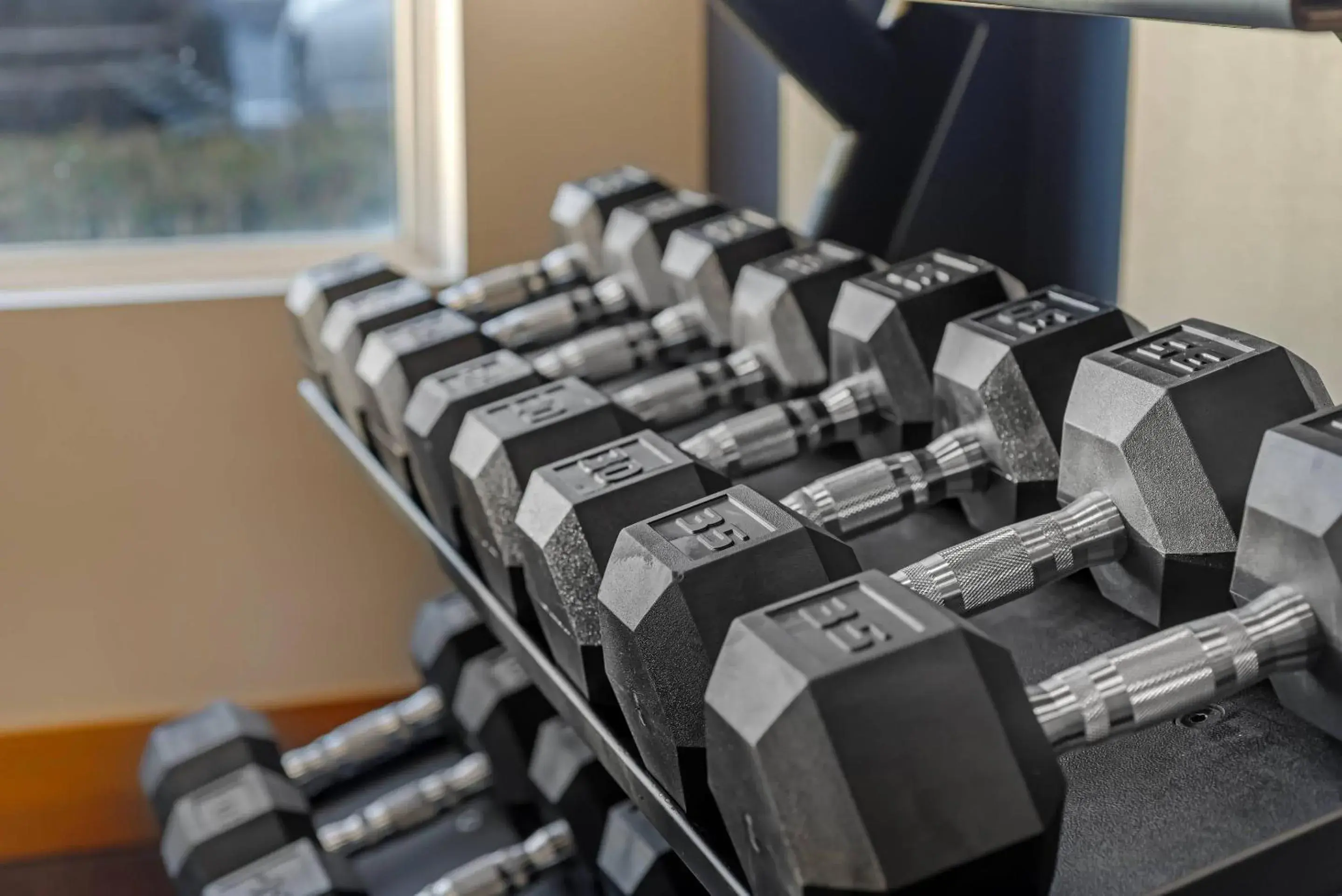 Fitness centre/facilities in Radisson Hotel & Conference Centre Calgary Airport Fitness centre/facilities in Radisson Hotel & Conference Centre Calgary Airport