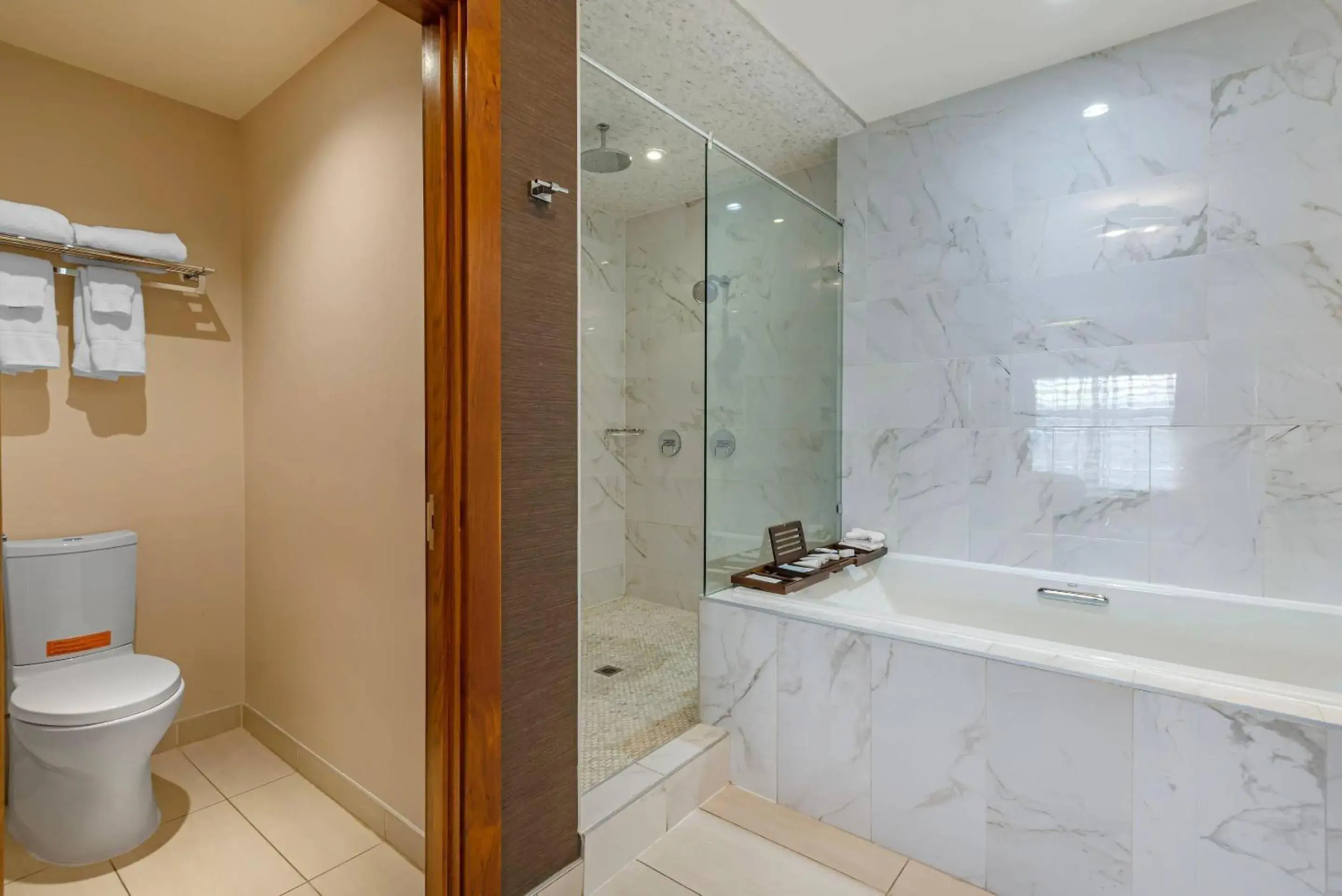 Bedroom in Radisson Hotel & Conference Centre Calgary Airport Bedroom in Radisson Hotel & Conference Centre Calgary Airport