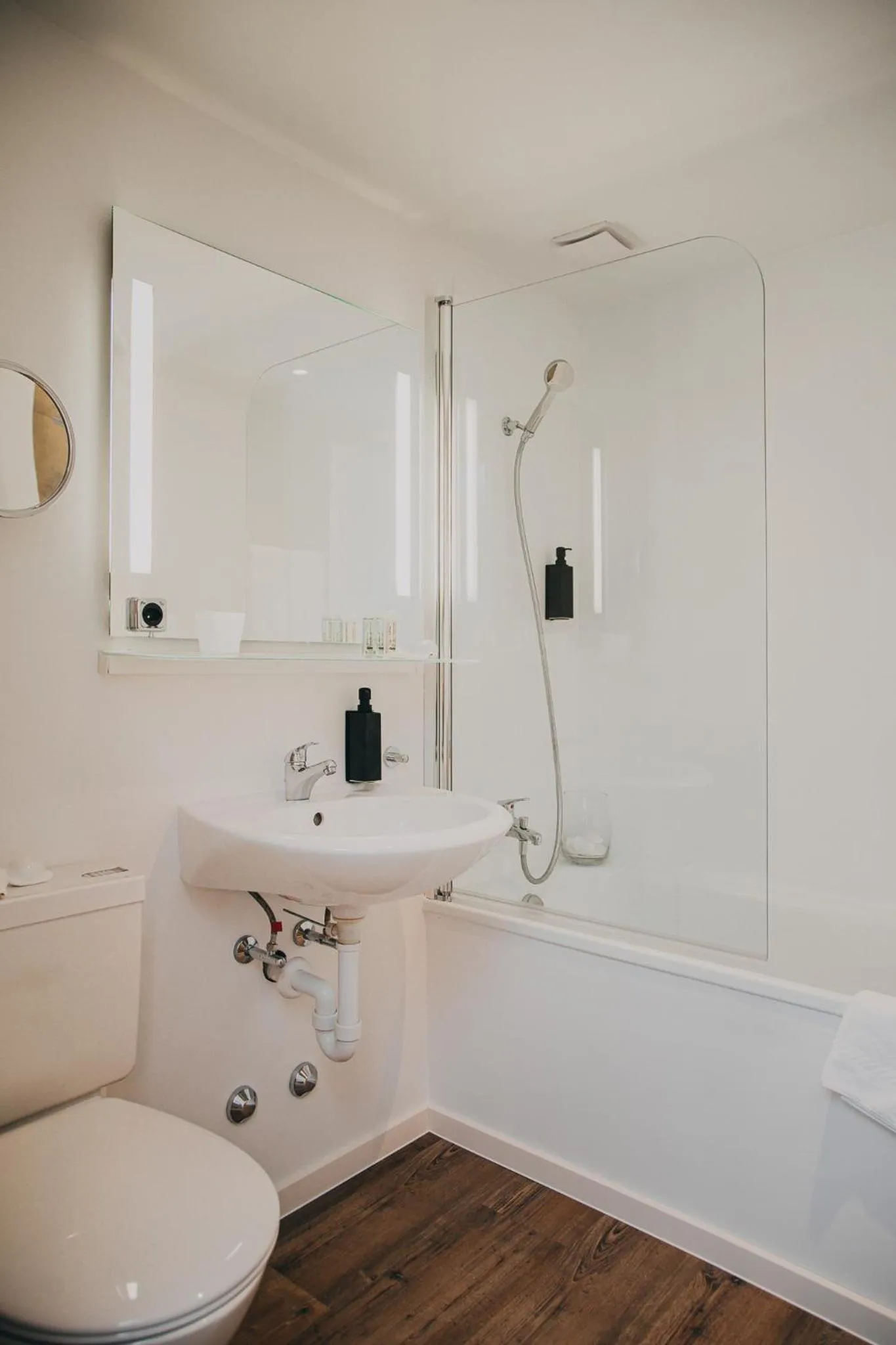 Bathroom in Hotel Dakota