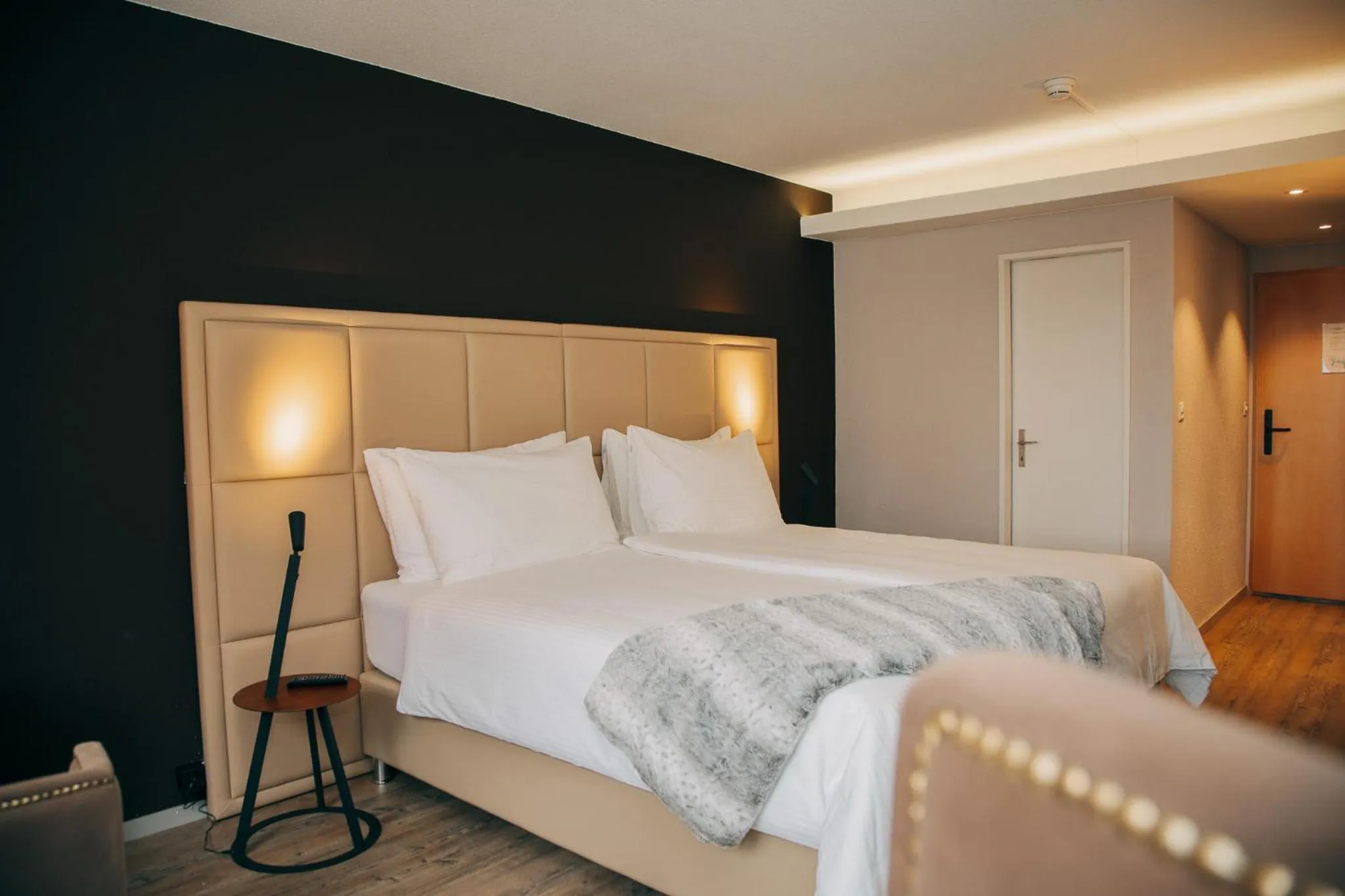 Photo of the whole room, Bed in Hotel Dakota