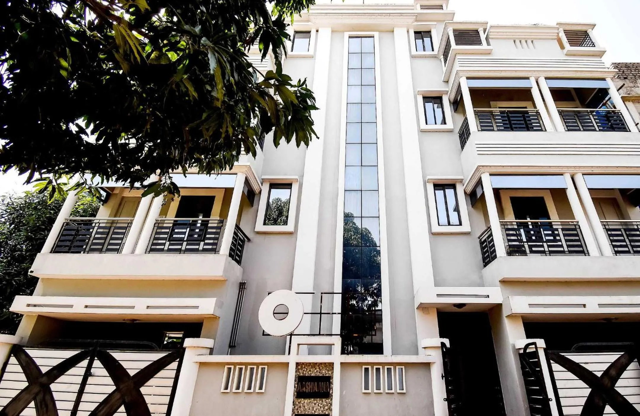 Facade/entrance in Hotel O Pradhan Palace