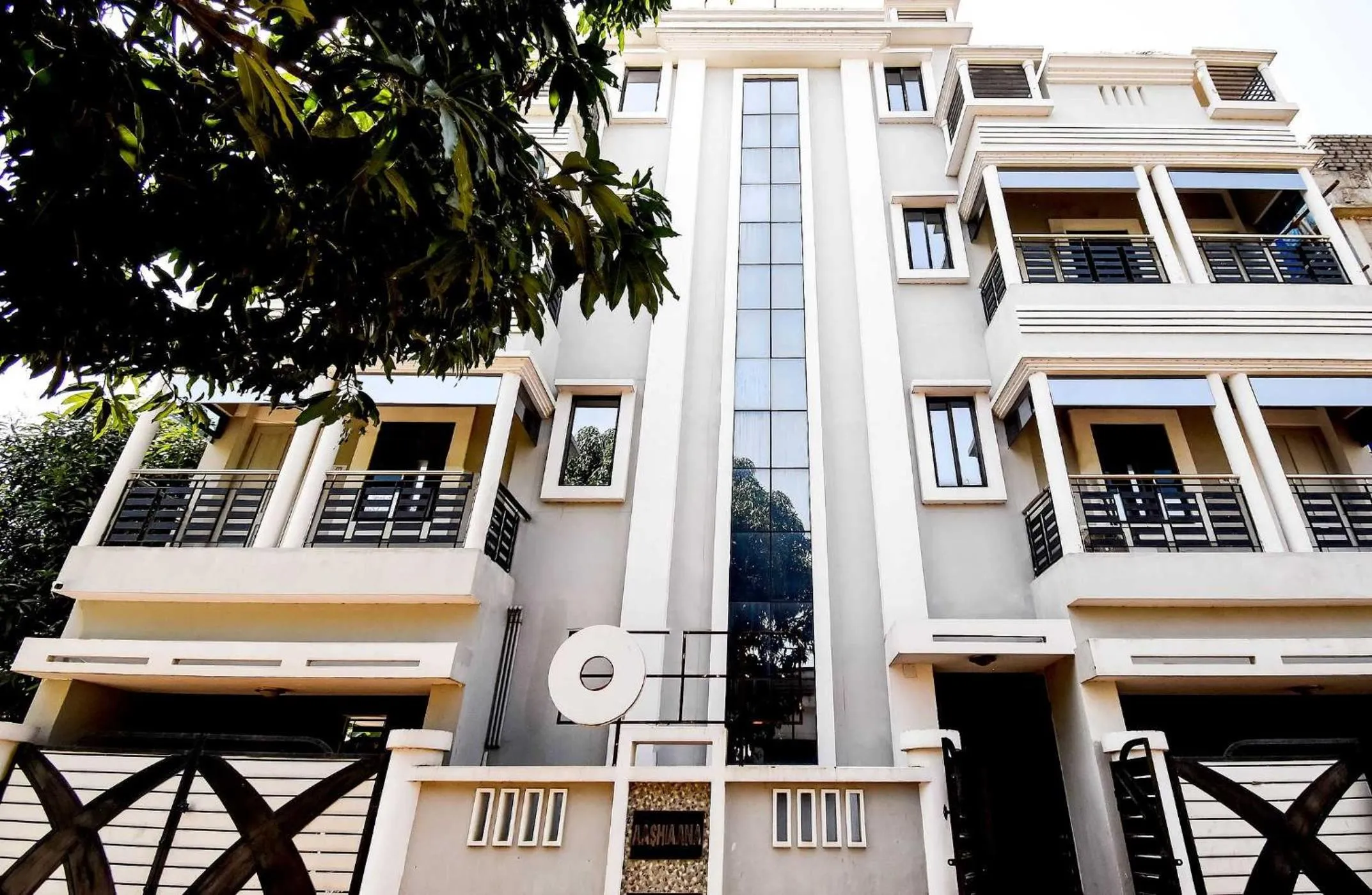 Facade/entrance in Hotel O Pradhan Palace
