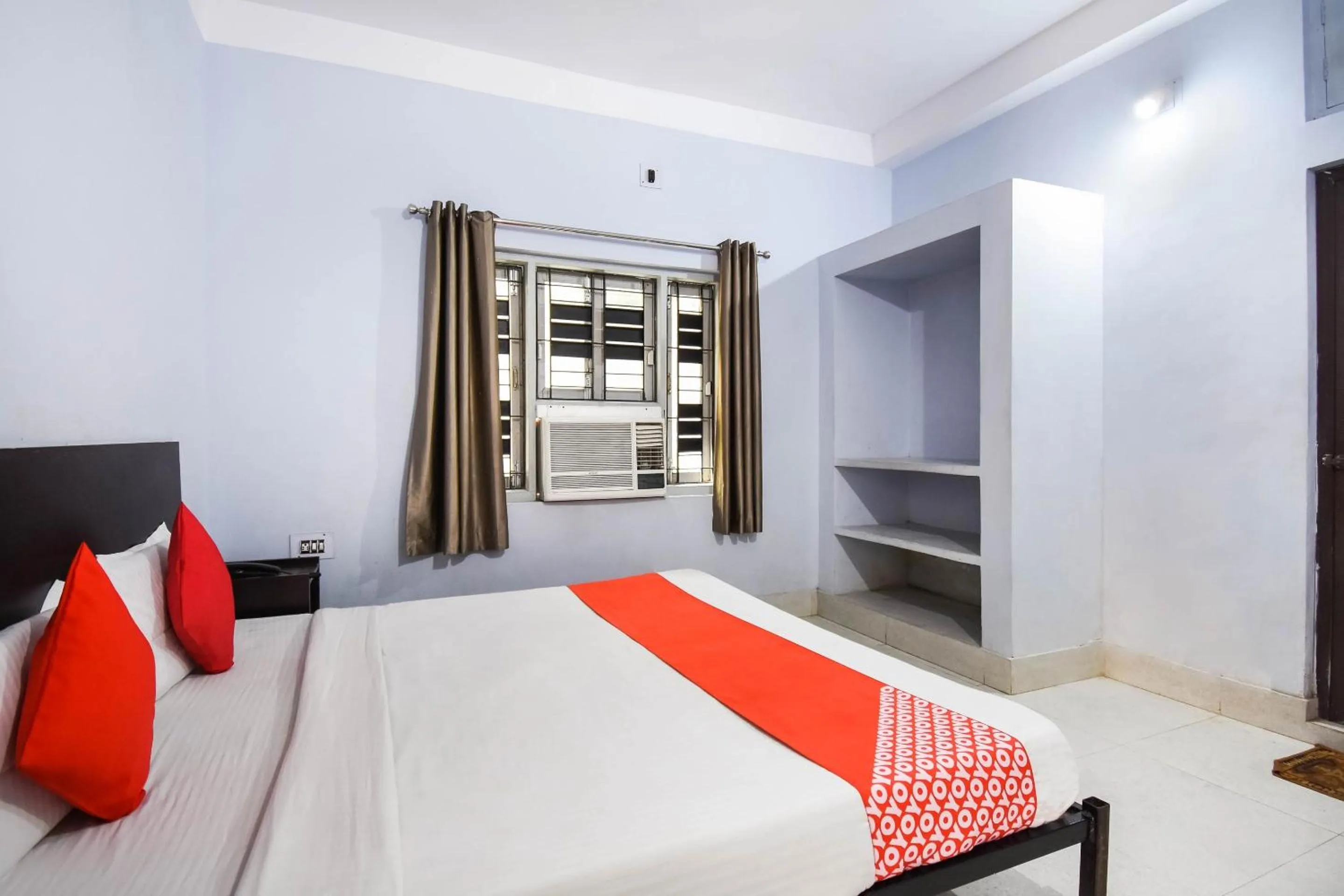 Bedroom, Bed in Hotel O Pradhan Palace