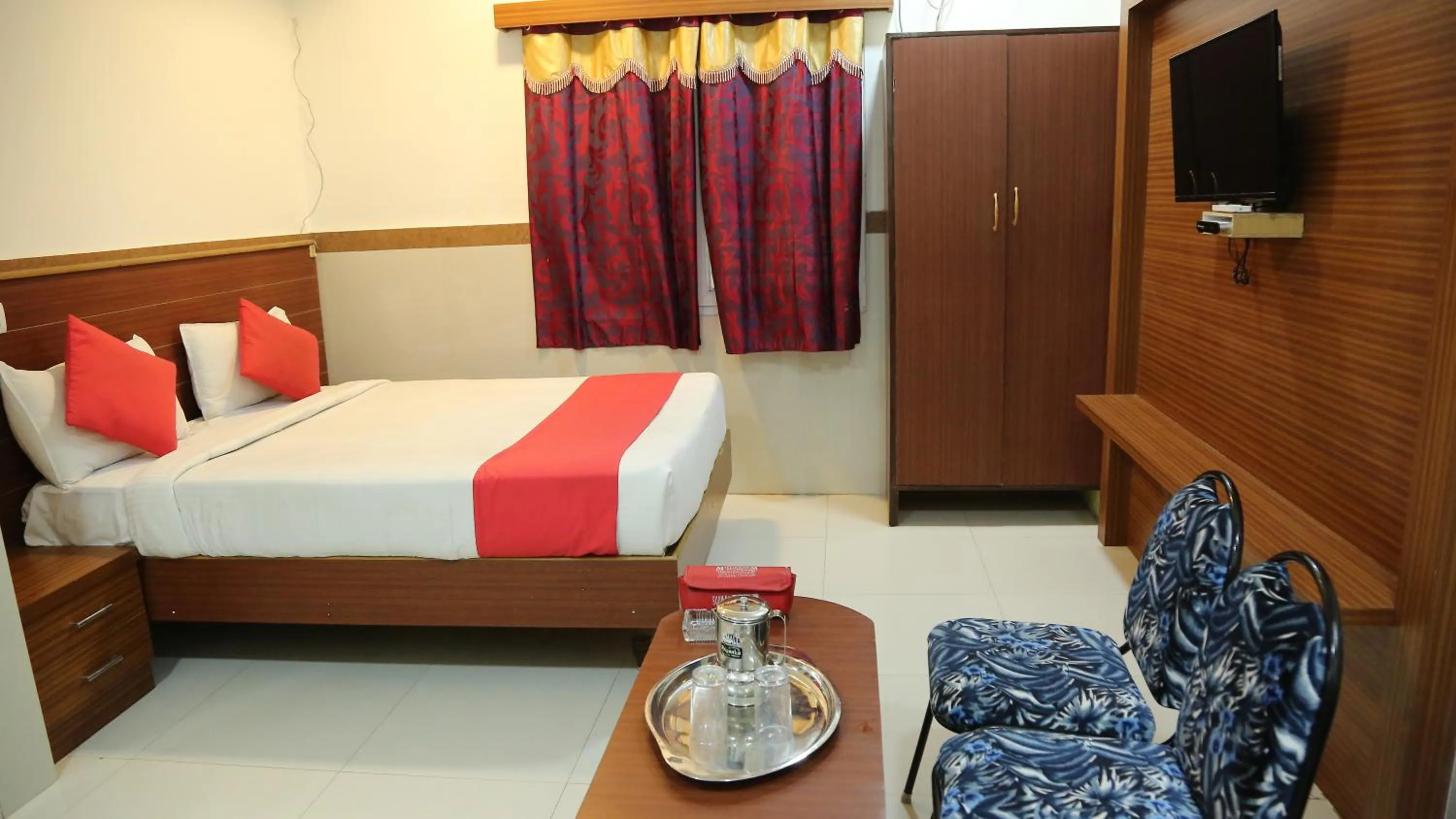Bedroom, Bed in Kumaran Millenium Residency