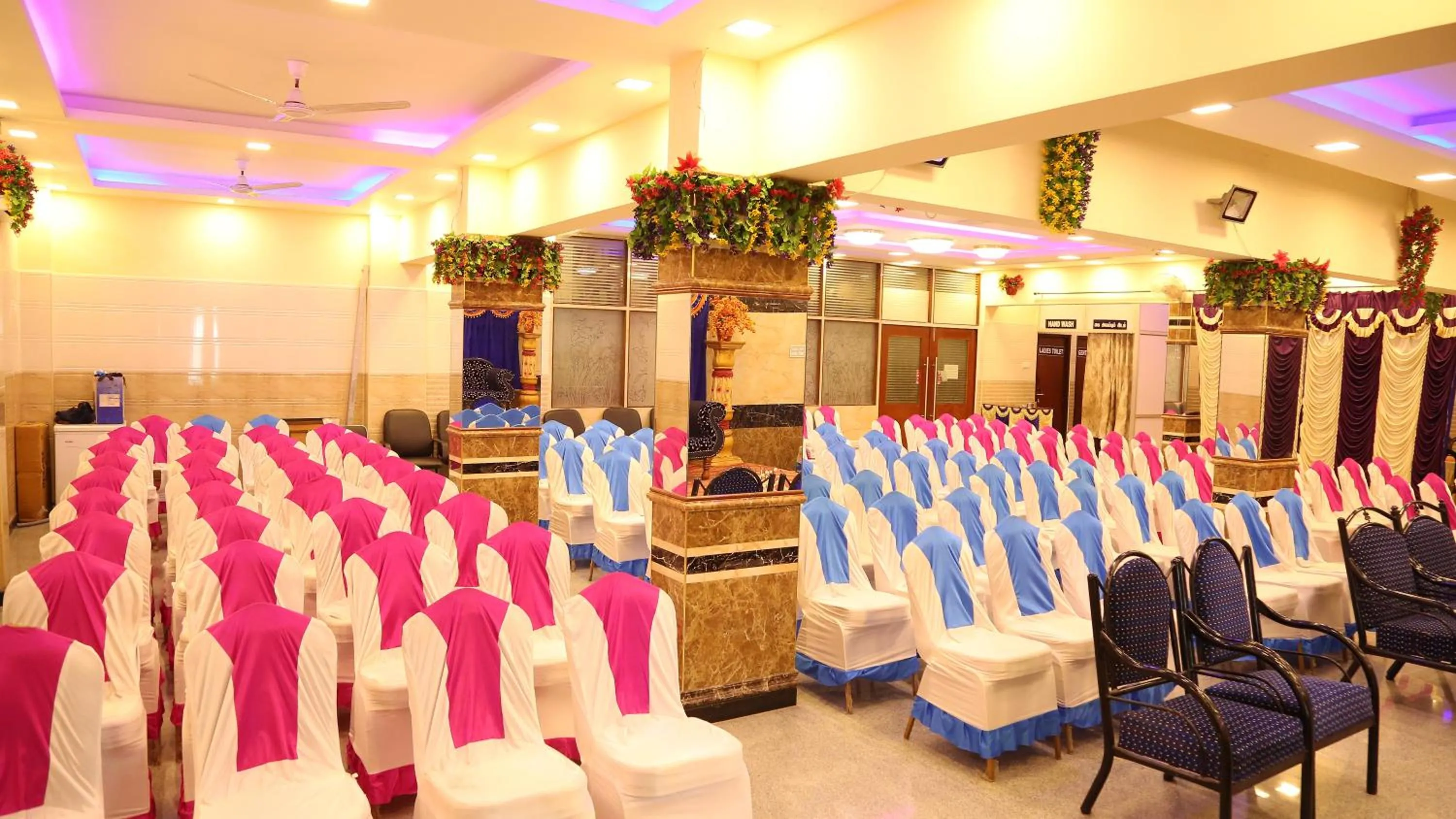 Decorative detail in Kumaran Millenium Residency