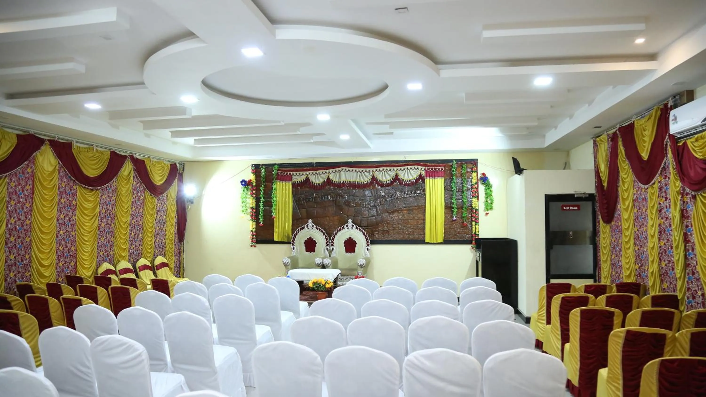 Decorative detail in Kumaran Millenium Residency