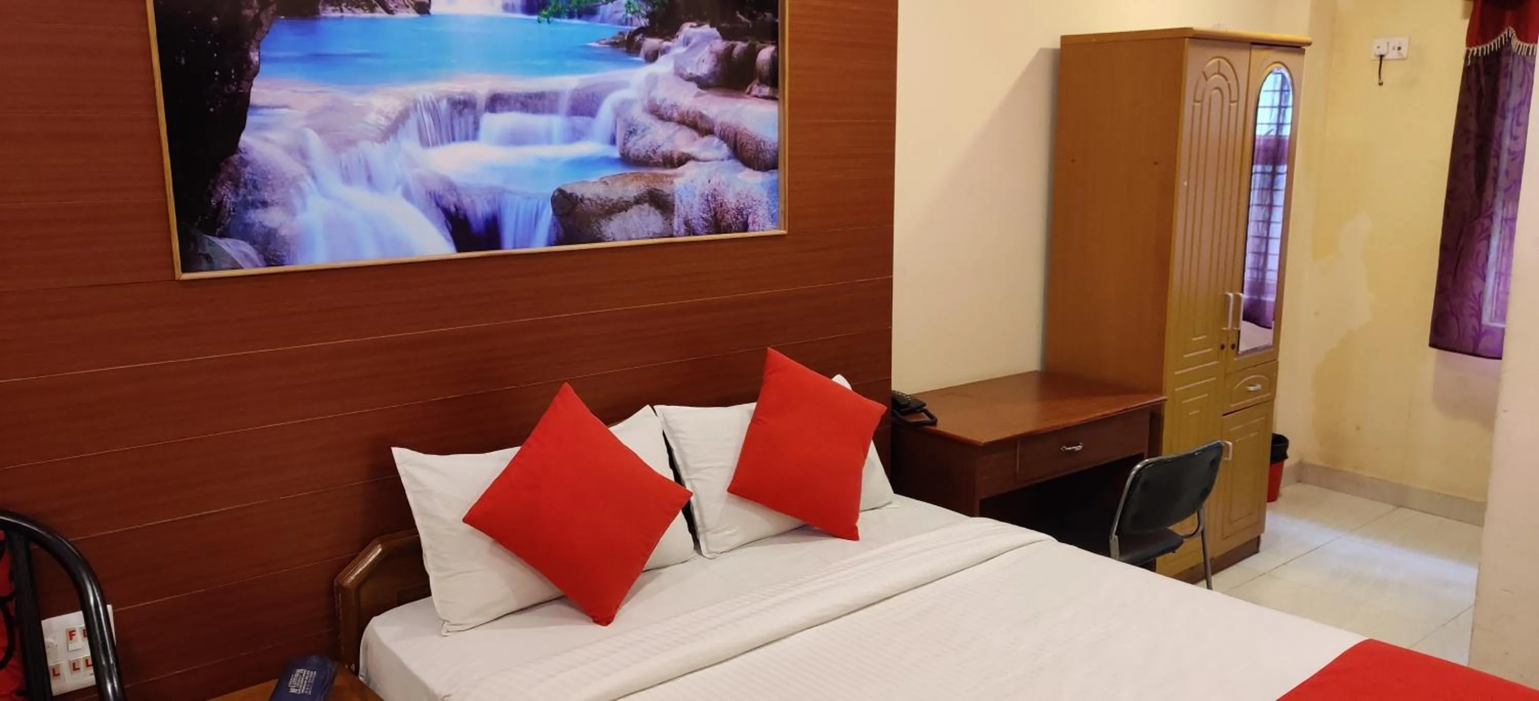 Bedroom, Bed in Kumaran Millenium Residency
