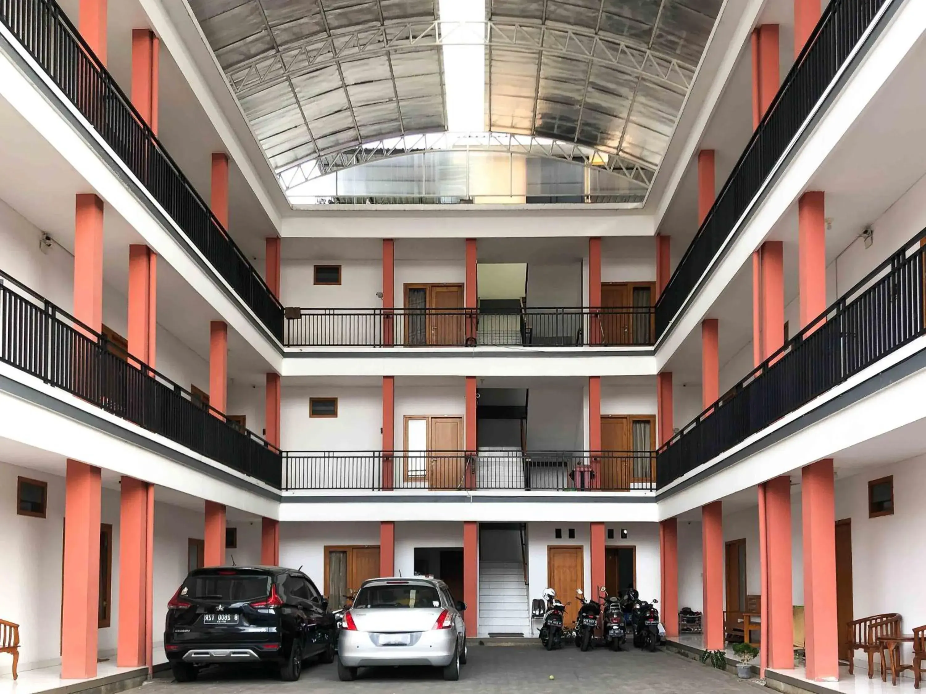 Facade/entrance in Sofia Residence Syariah Mitra RedDoorz Facade/entrance in Sofia Residence Syariah Mitra RedDoorz