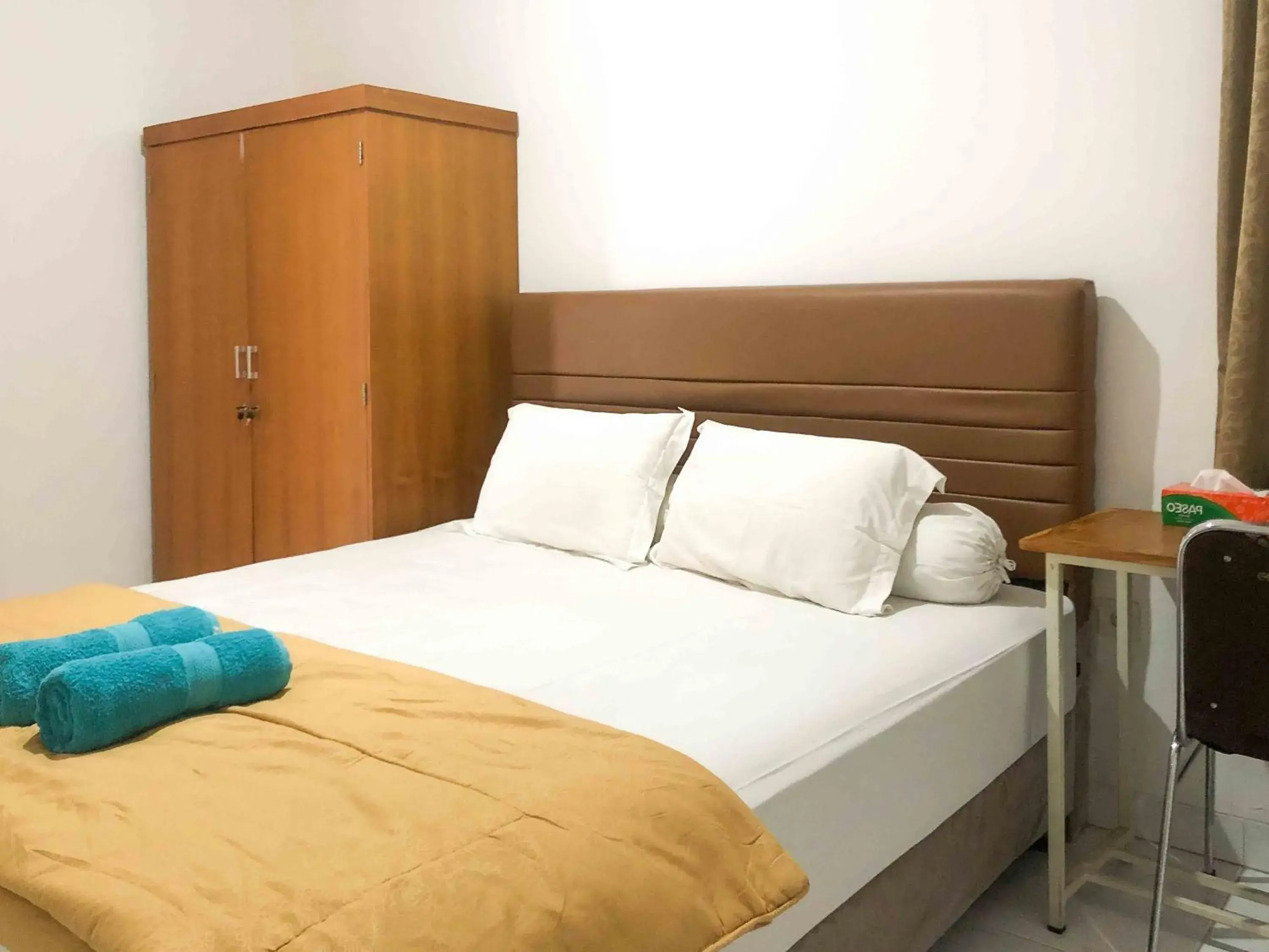 Bedroom, Bed in Sofia Residence Syariah Mitra RedDoorz Bedroom, Bed in Sofia Residence Syariah Mitra RedDoorz