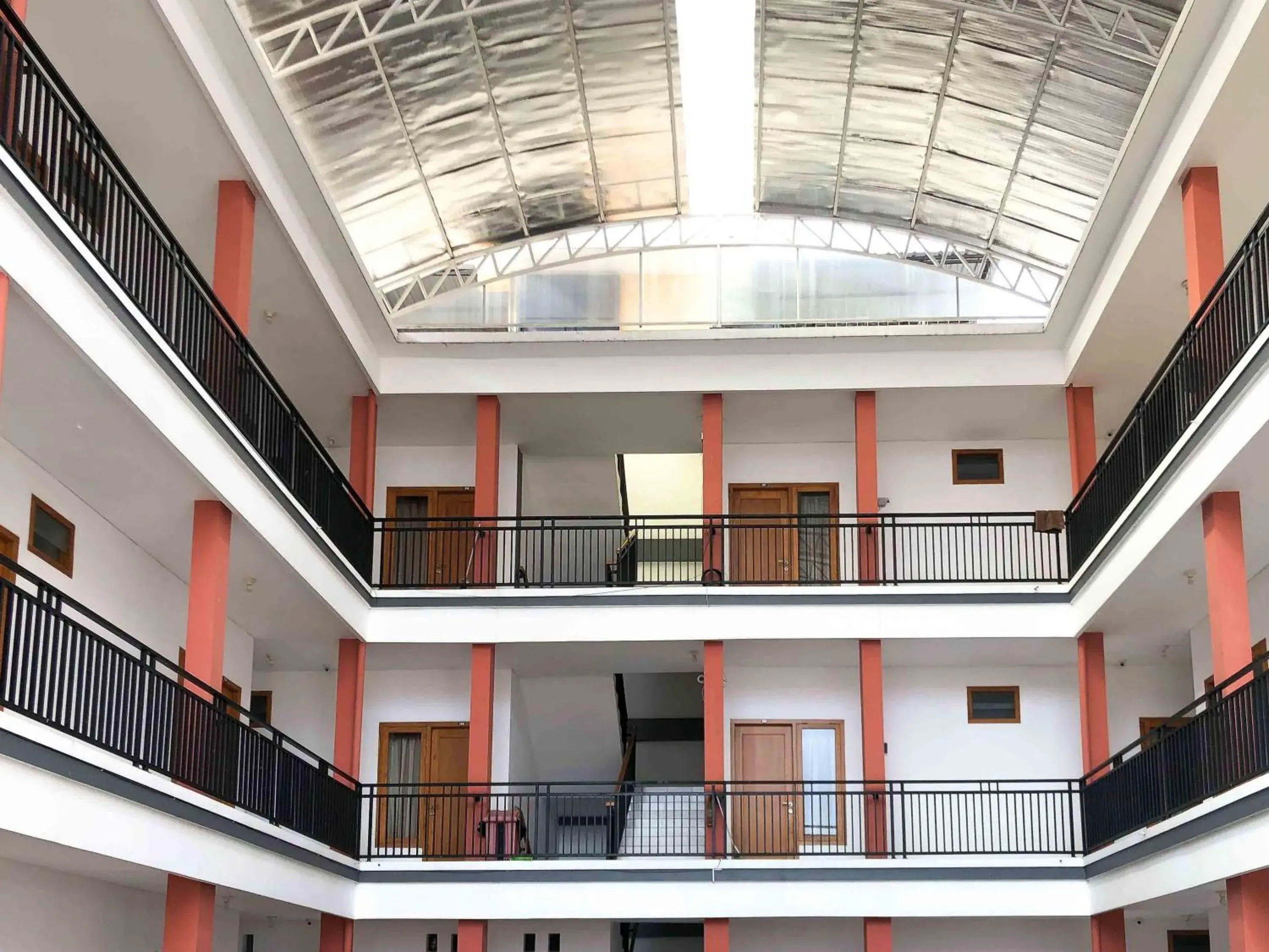 Facade/entrance in Sofia Residence Syariah Mitra RedDoorz Facade/entrance in Sofia Residence Syariah Mitra RedDoorz