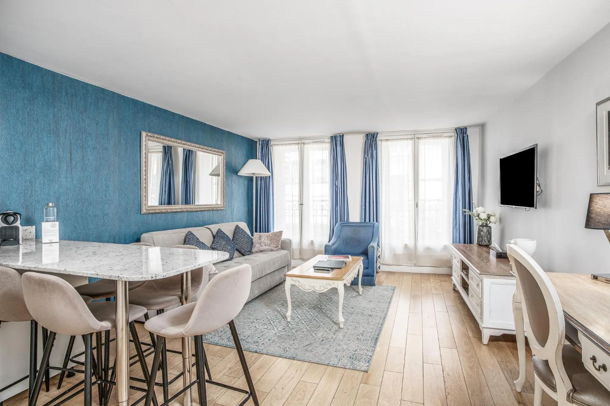 Living room in Apartments Du Louvre St Honoré
