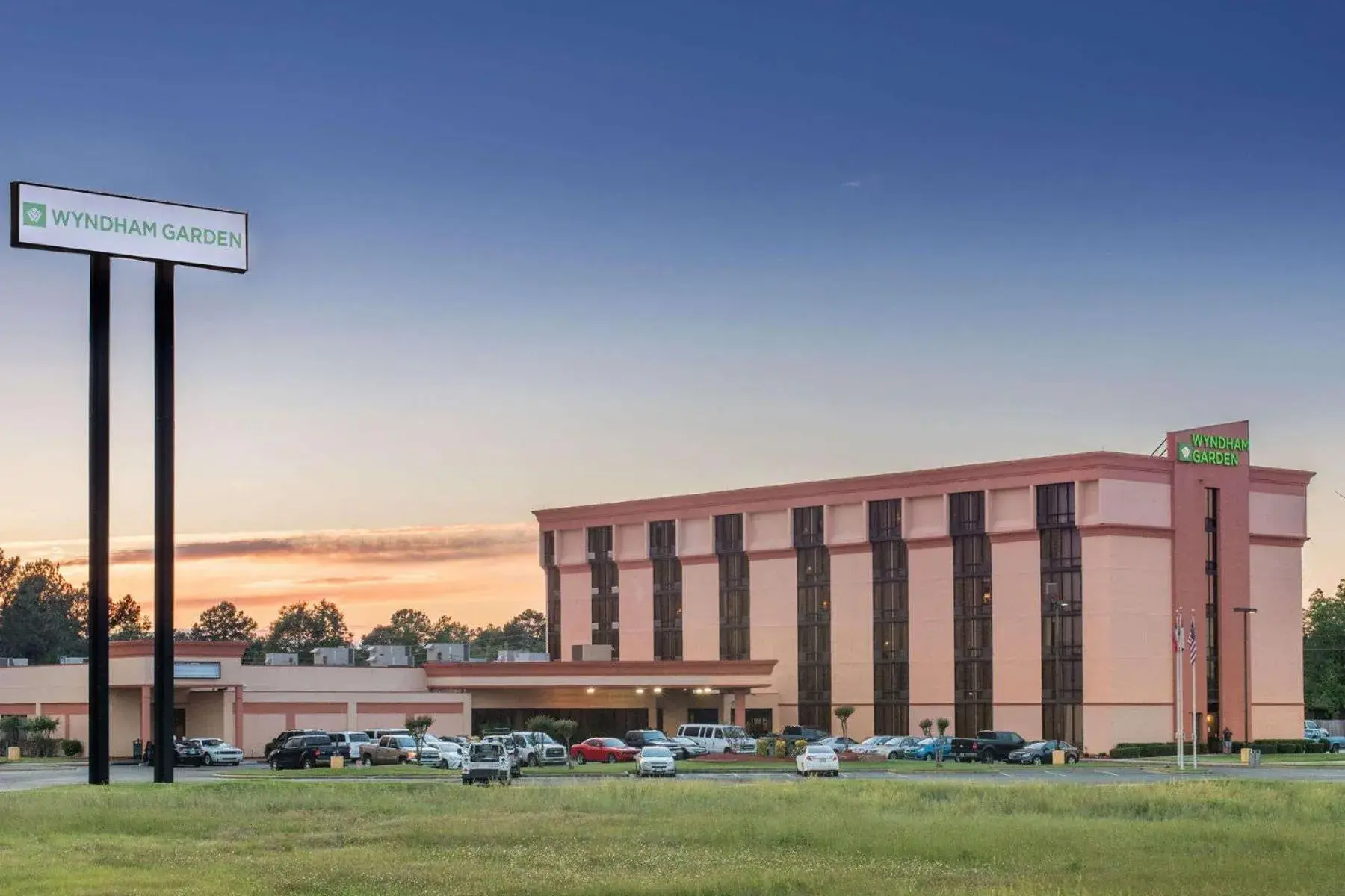 Property building in Wyndham Garden Texarkana Property building in Wyndham Garden Texarkana