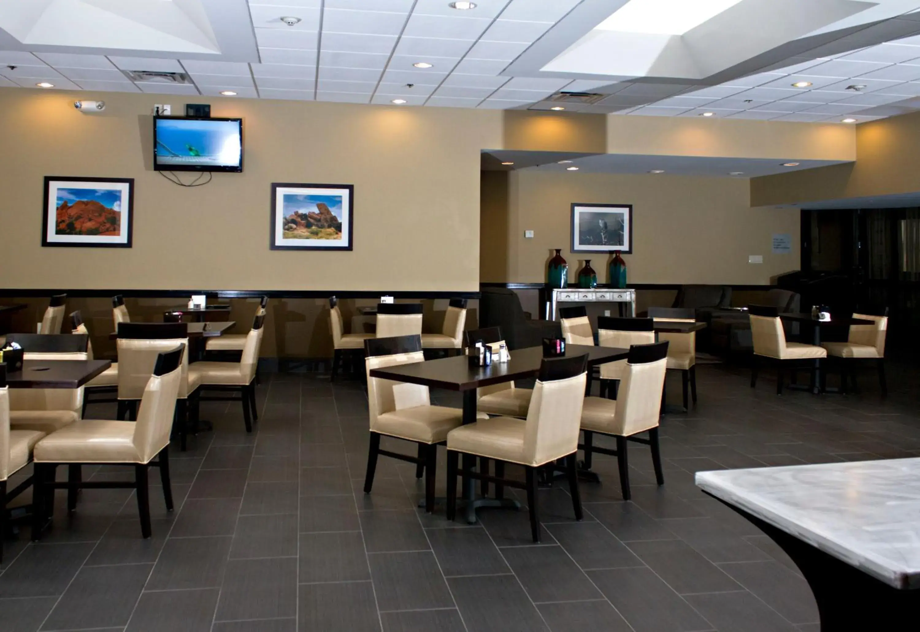 Restaurant/places to eat in Wyndham Garden Texarkana Restaurant/places to eat in Wyndham Garden Texarkana