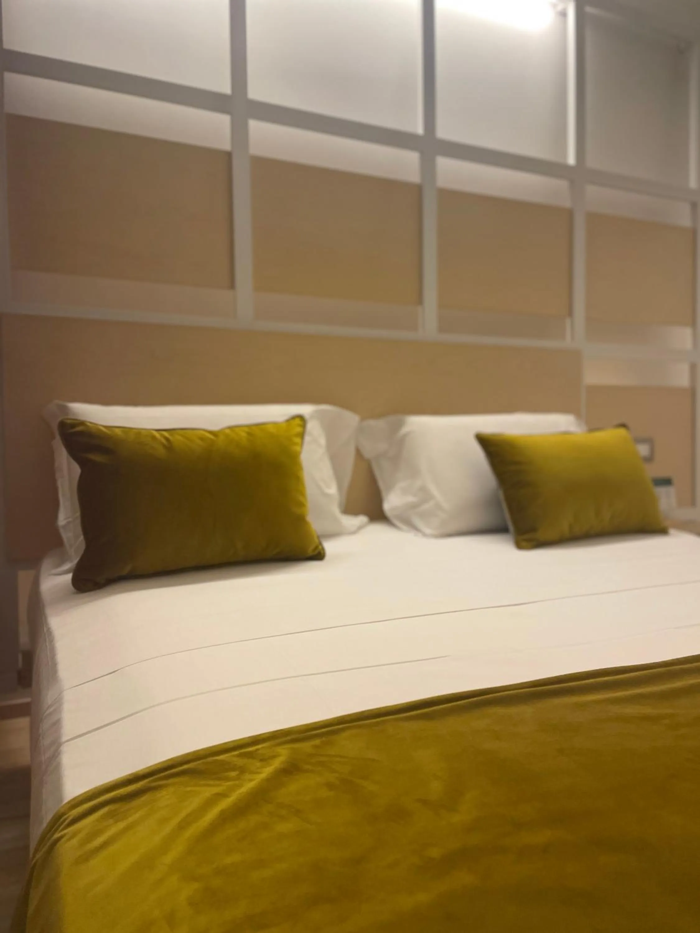 Bedroom, Bed in Hangar Hotel