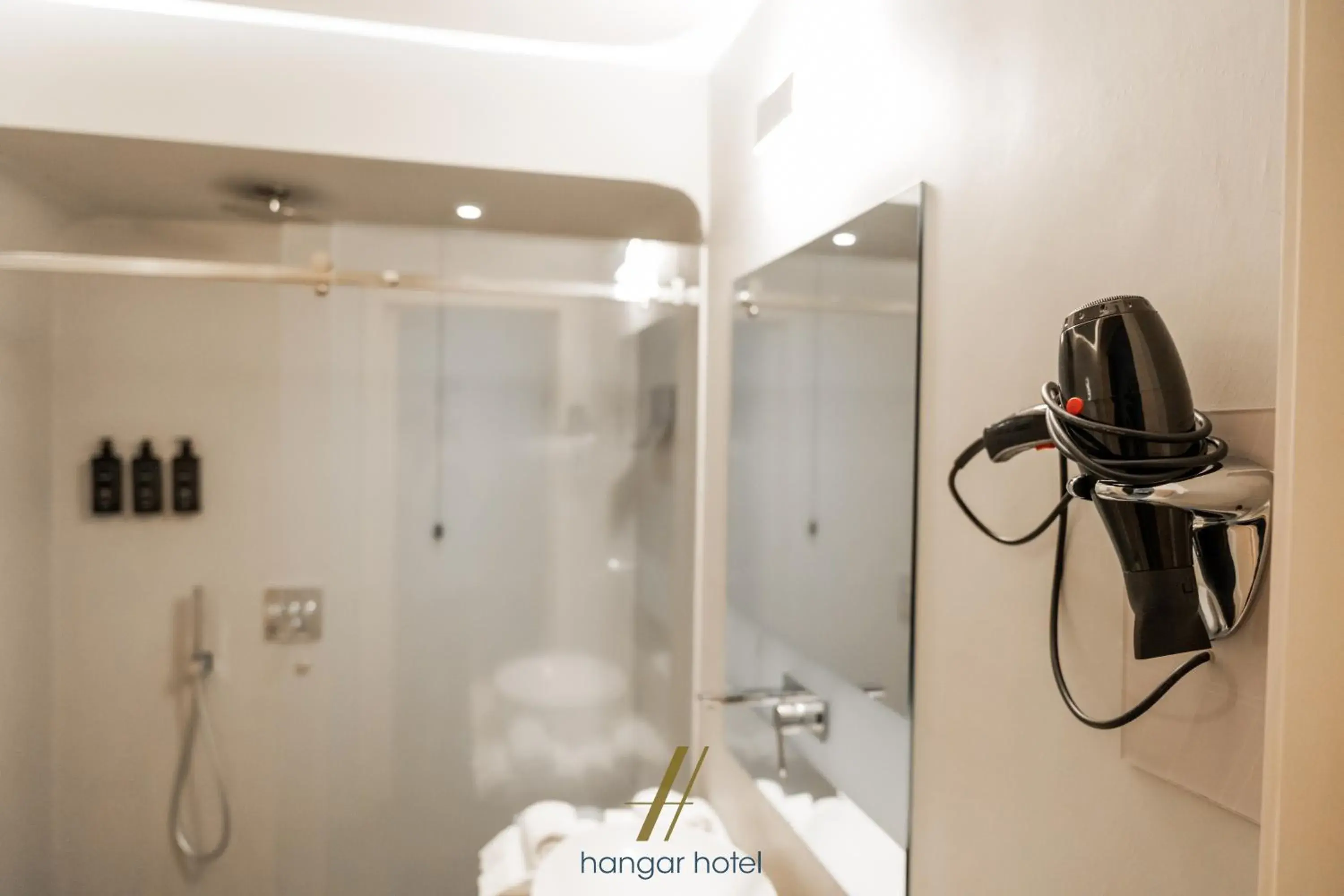 Superior Double Room in Hangar Hotel Superior Double Room in Hangar Hotel