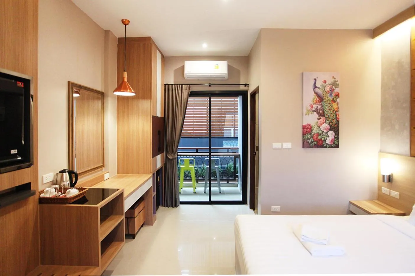 Bed in Avarin Resort