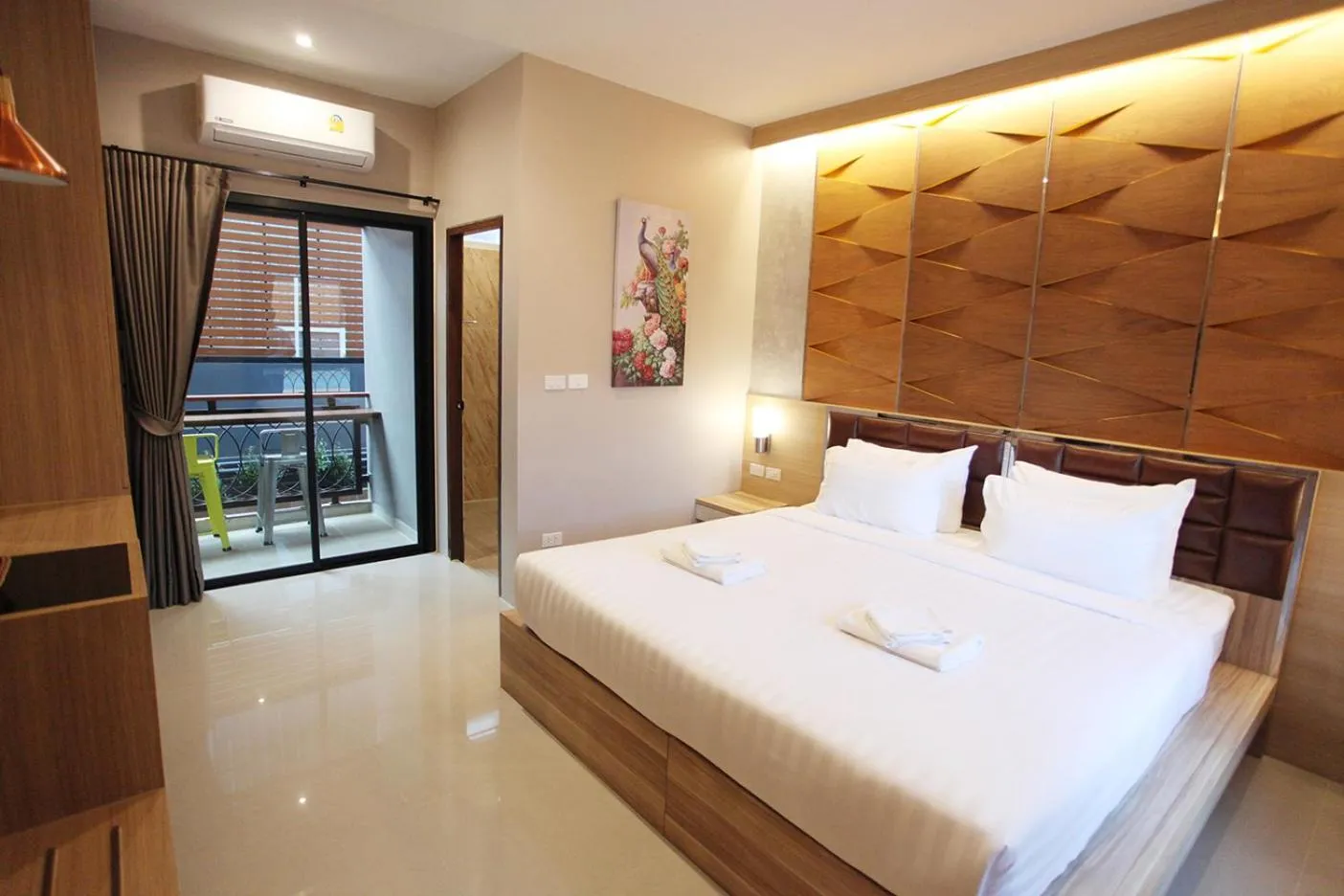 Bed in Avarin Resort